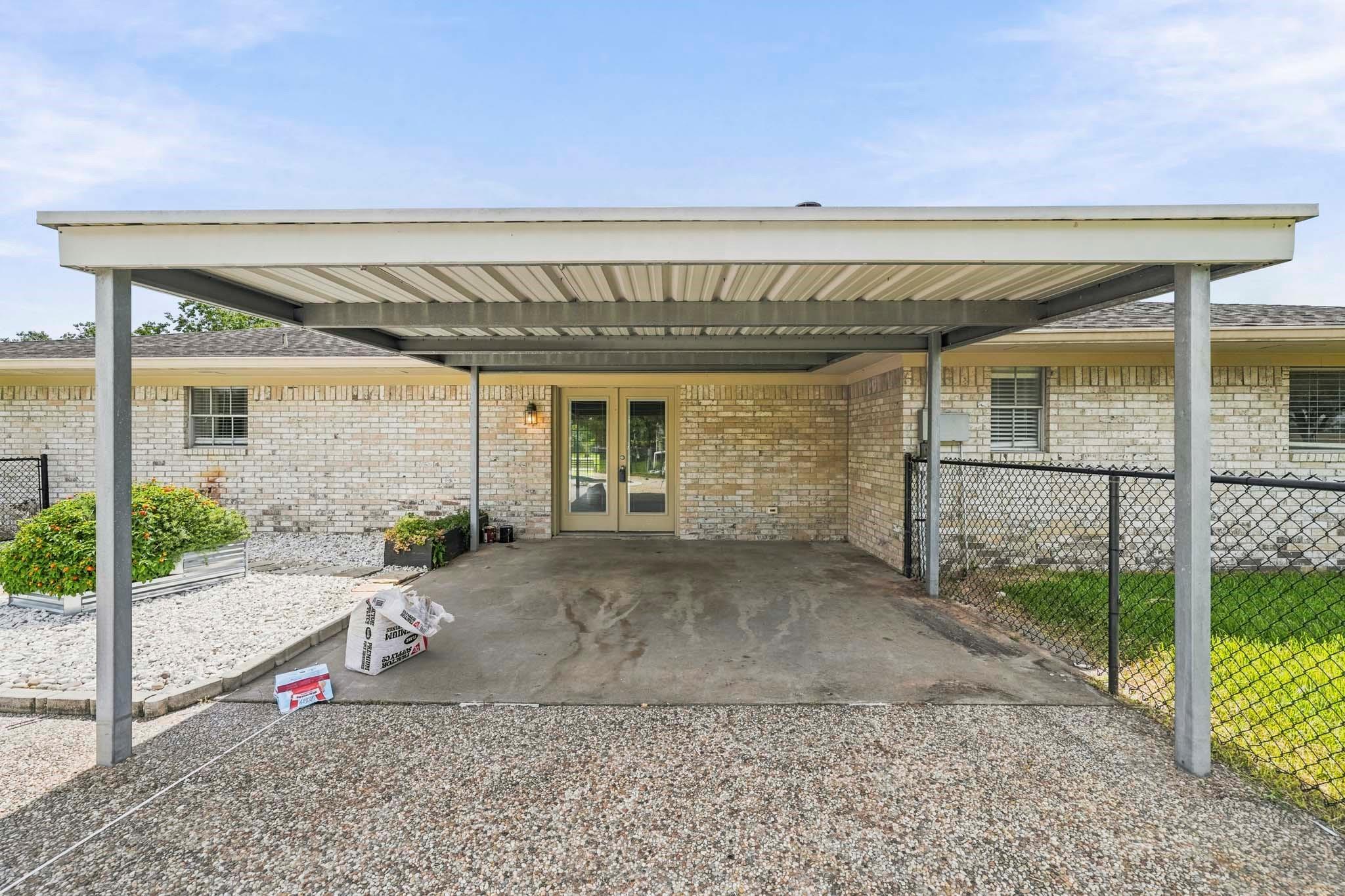 302 Country Road 893