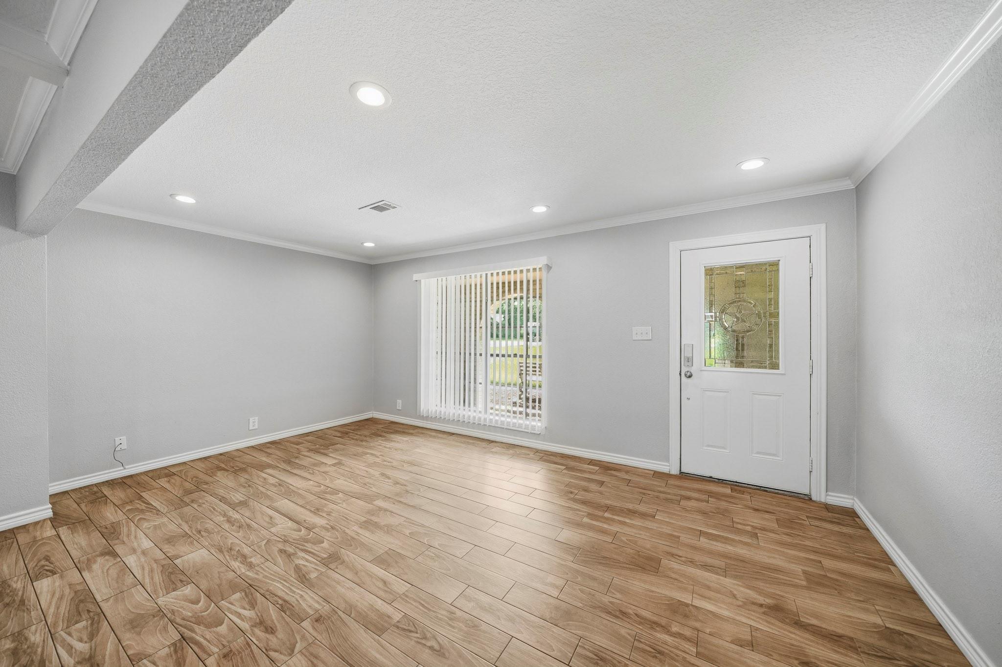 302 Country Road 893