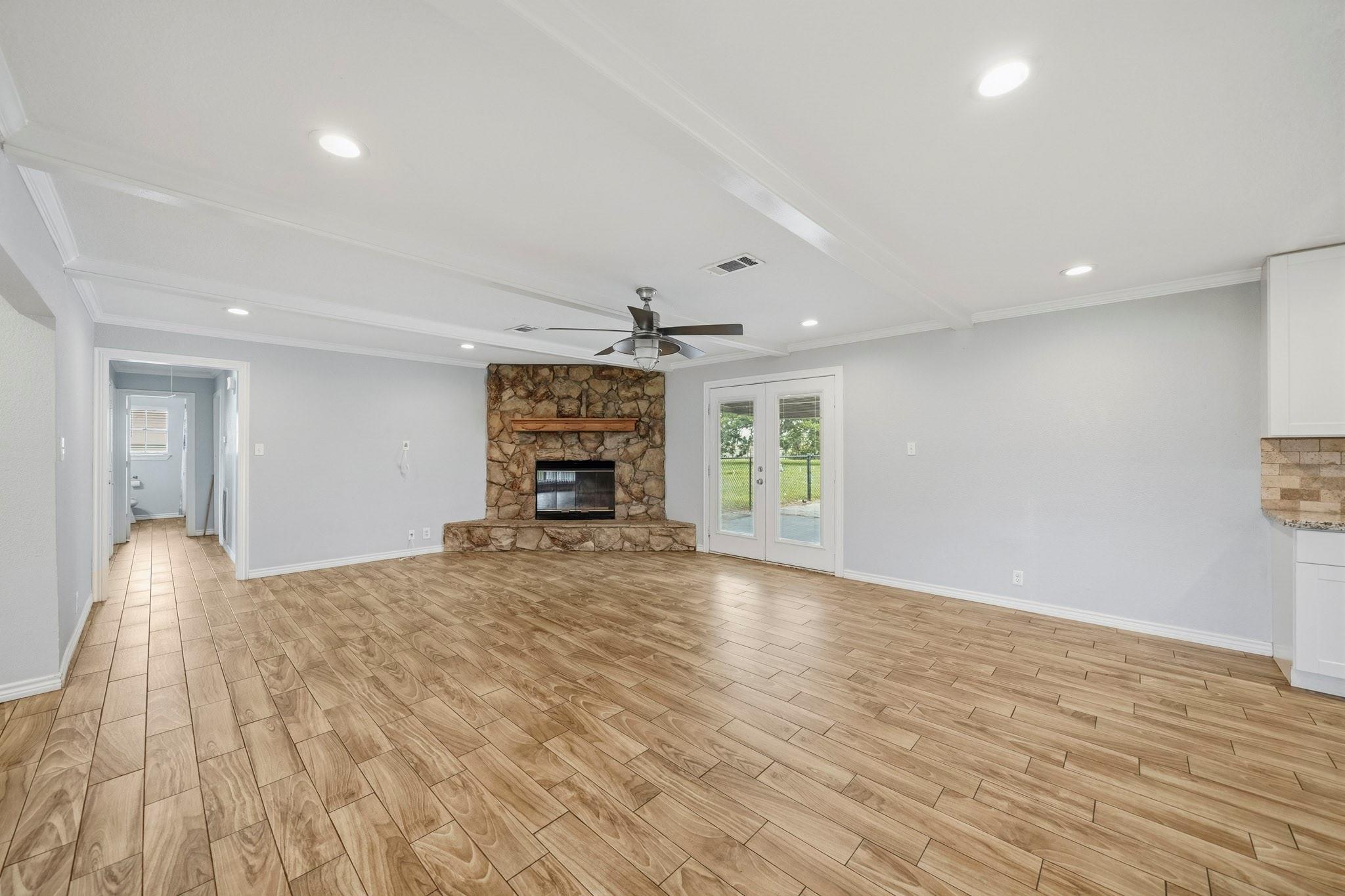 302 Country Road 893
