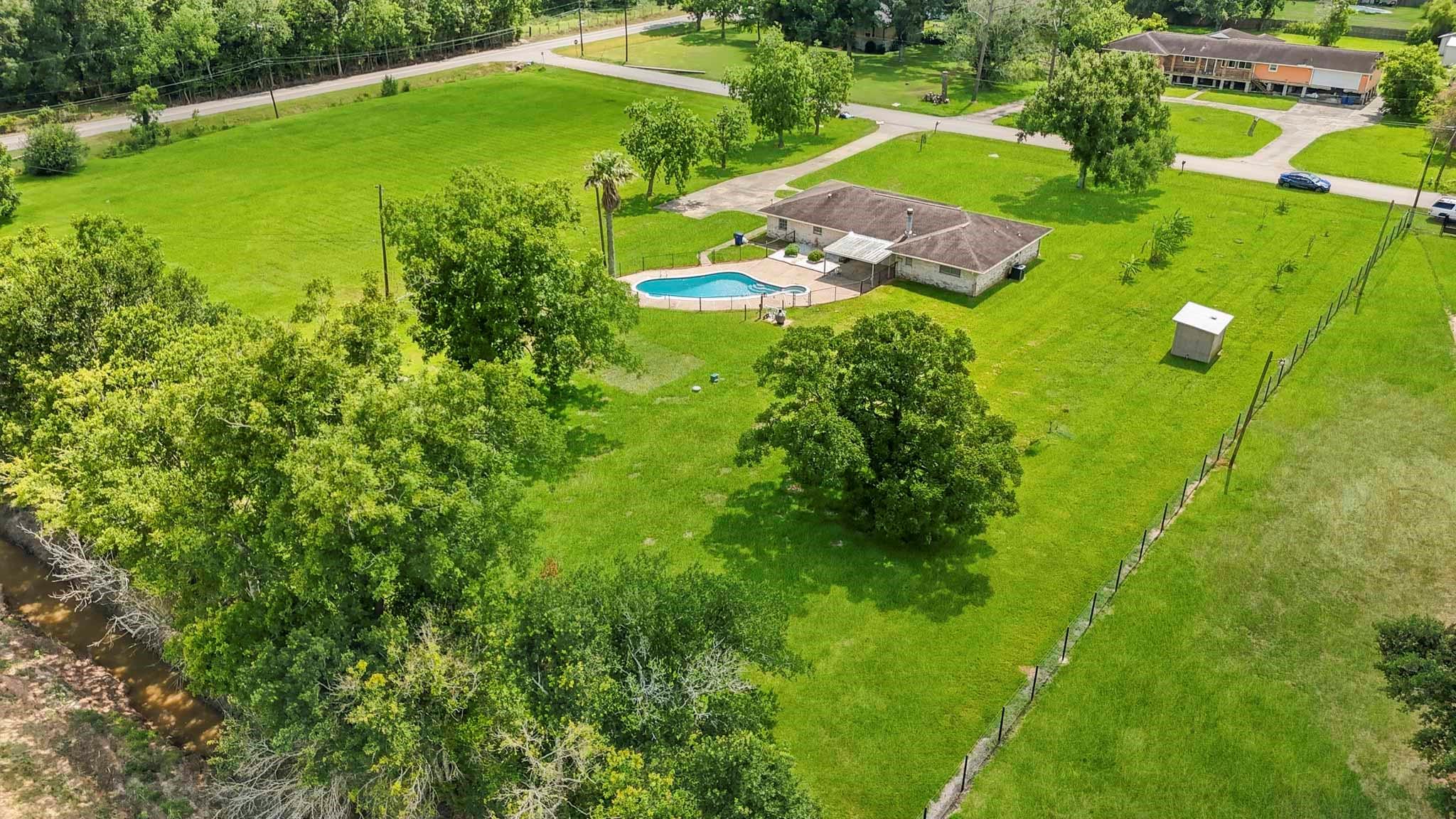 302 Country Road 893
