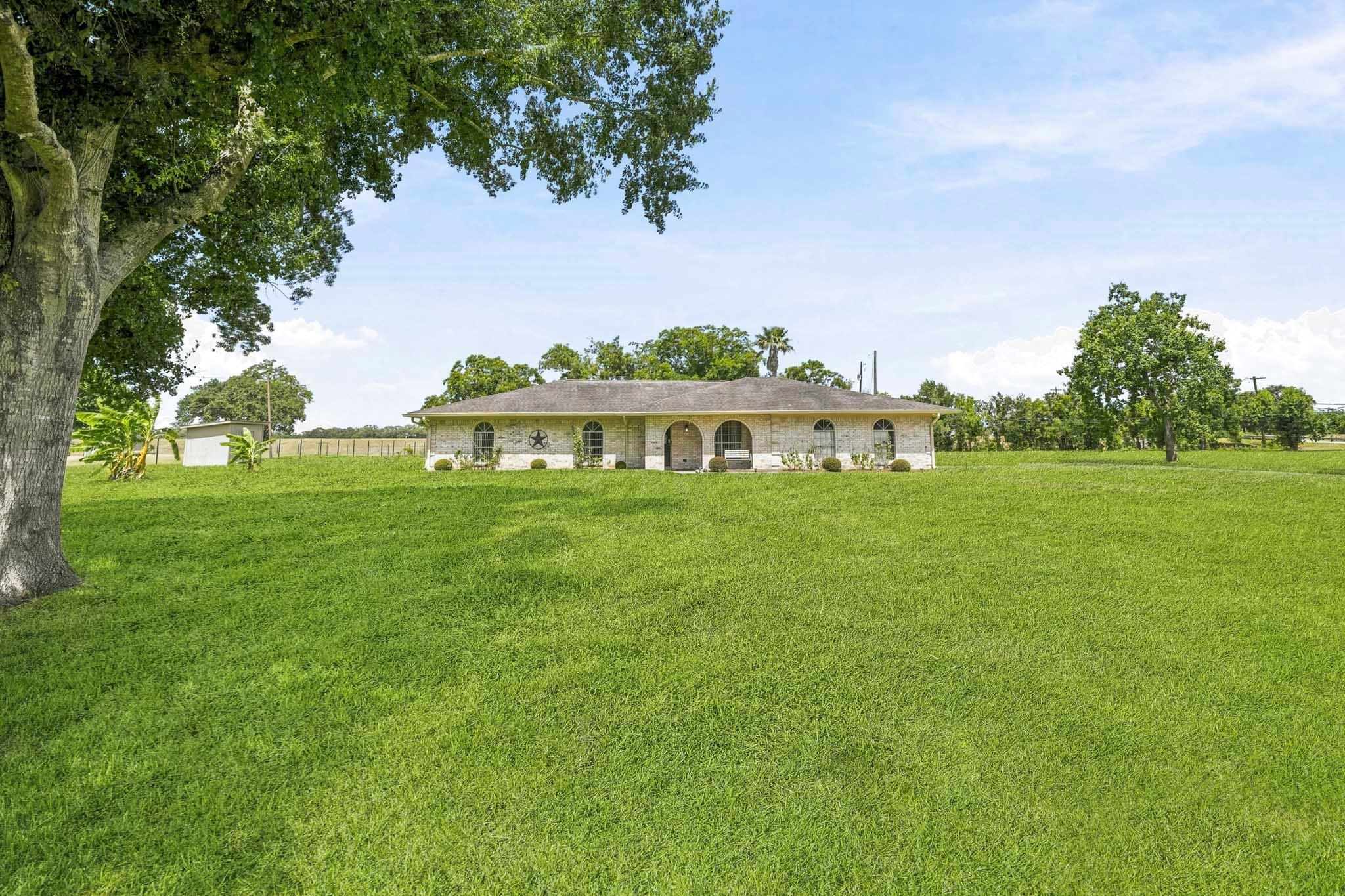 302 Country Road 893