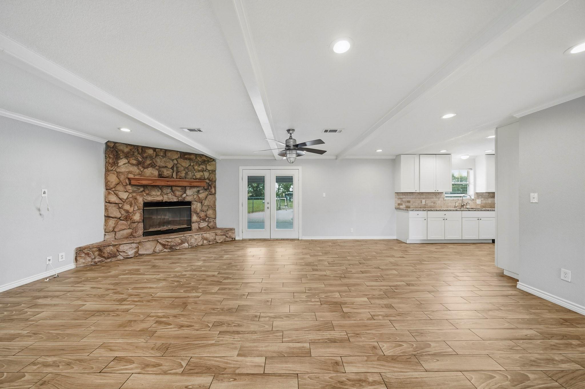 302 Country Road 893