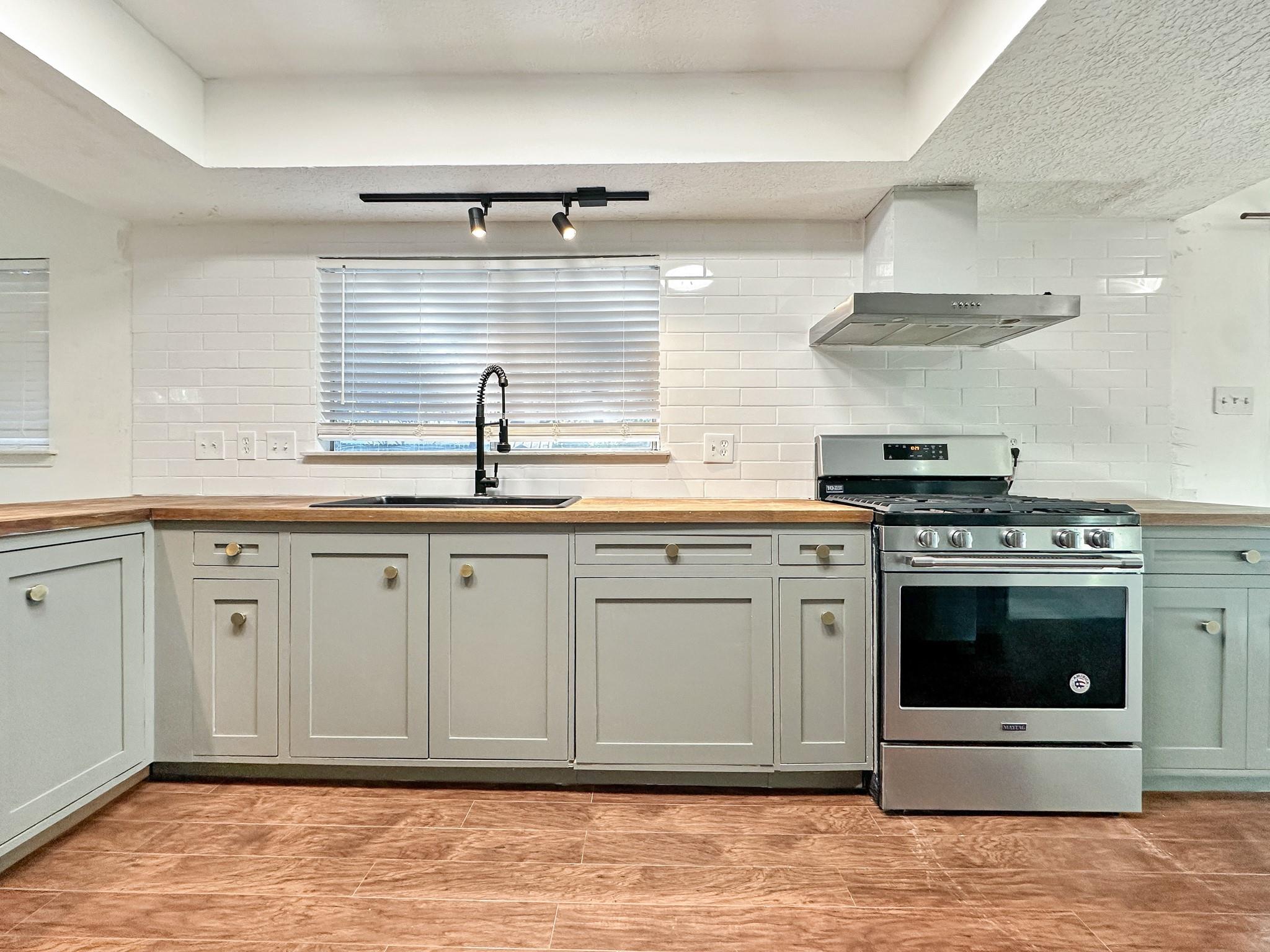 3230 Beaver Glen Drive