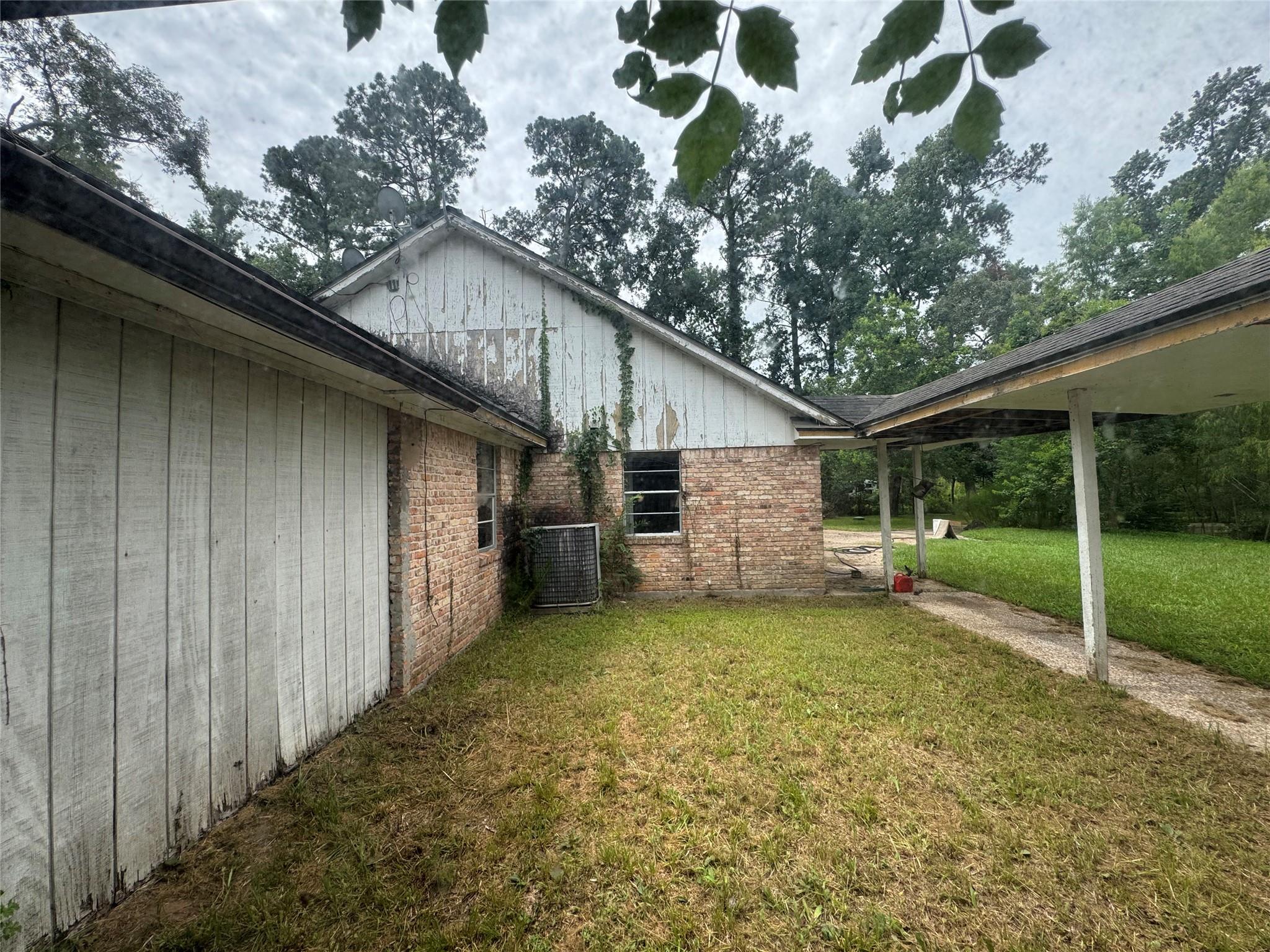 33635 W Decker Dr