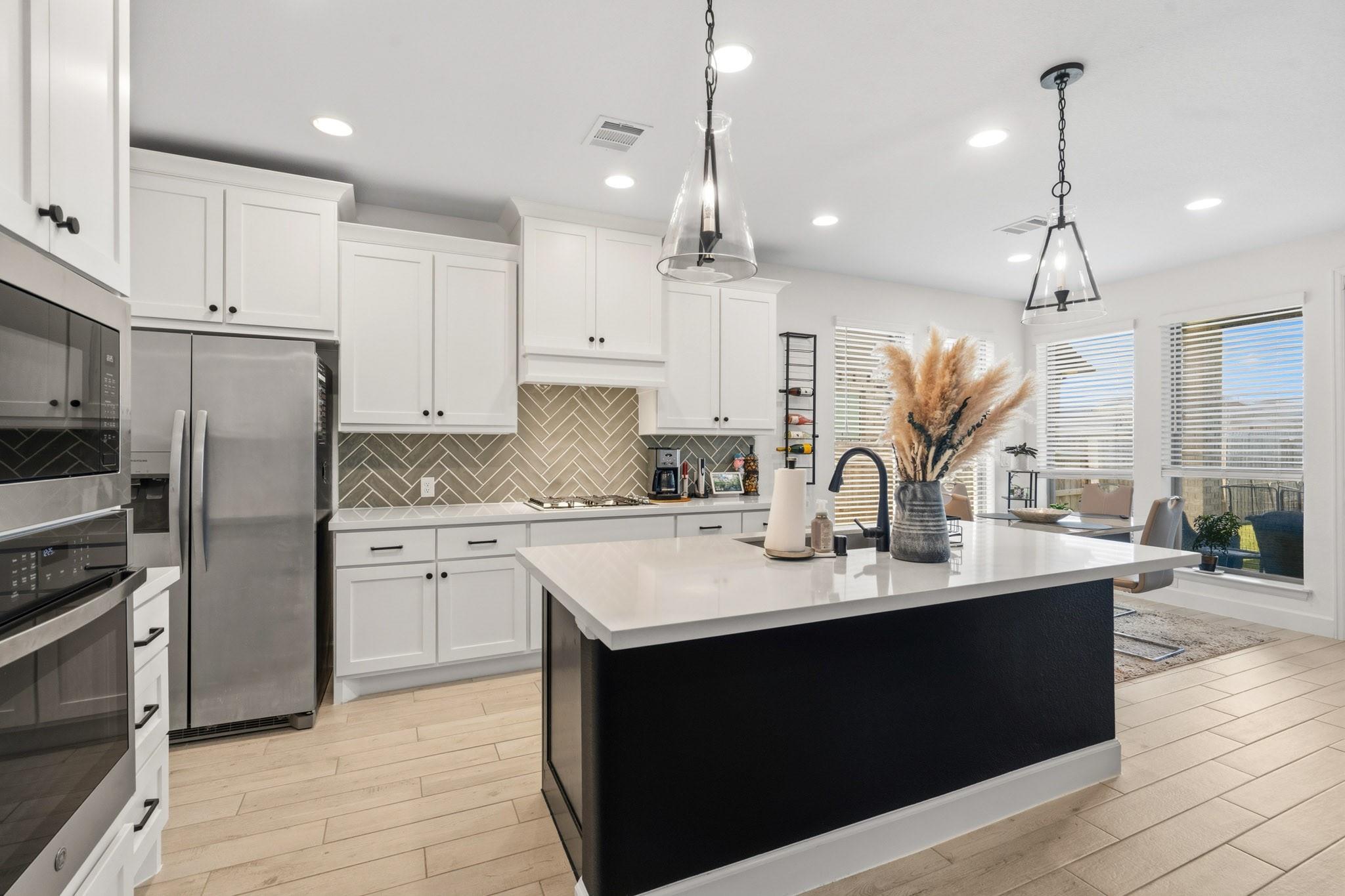 7915 Wild Iris Way