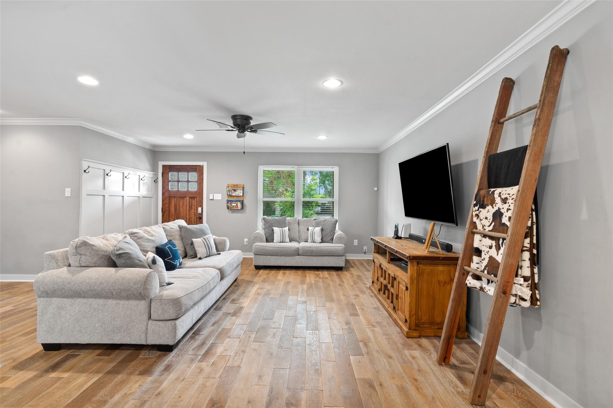 6811 Heron Drive