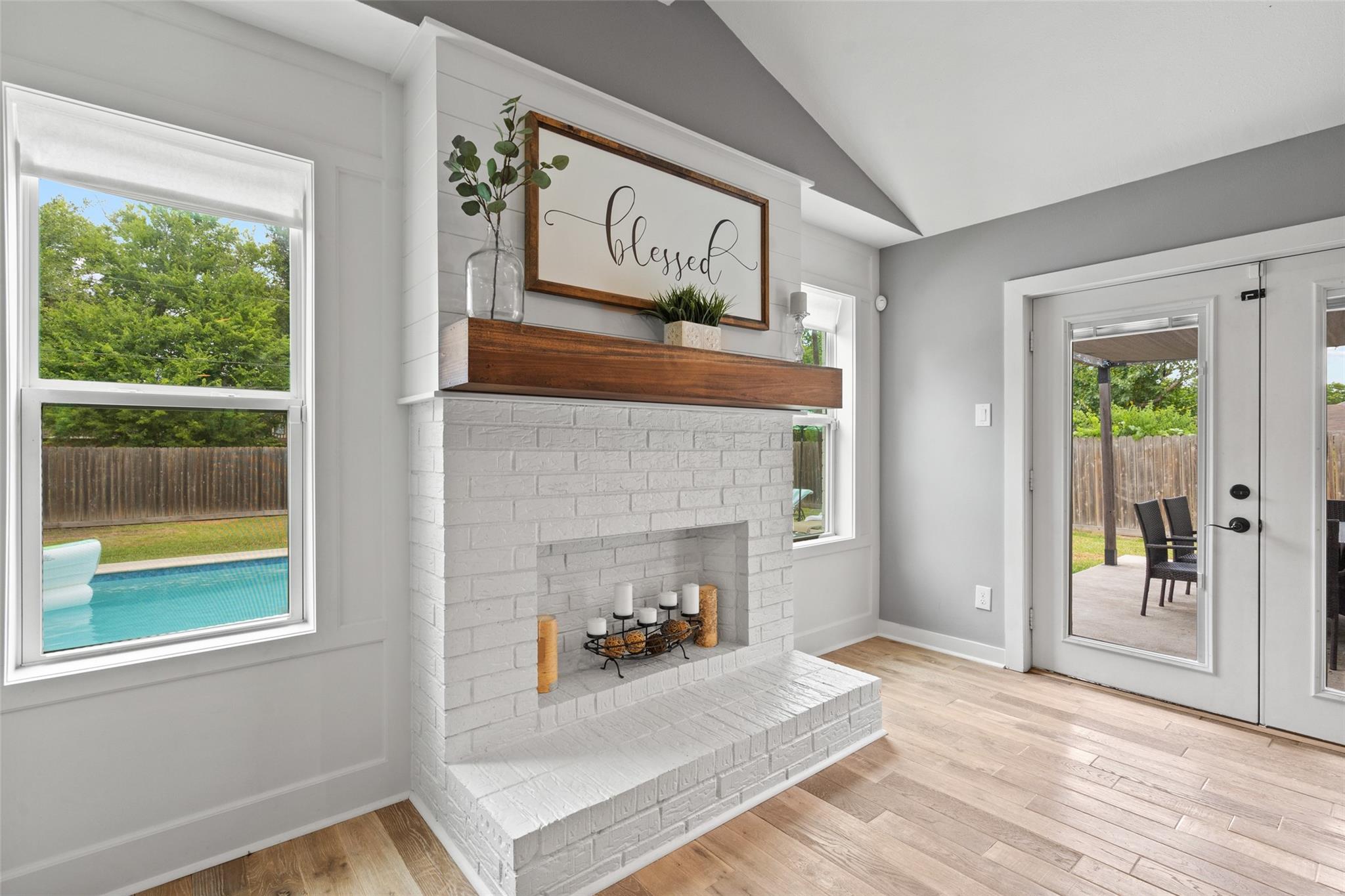 6811 Heron Drive