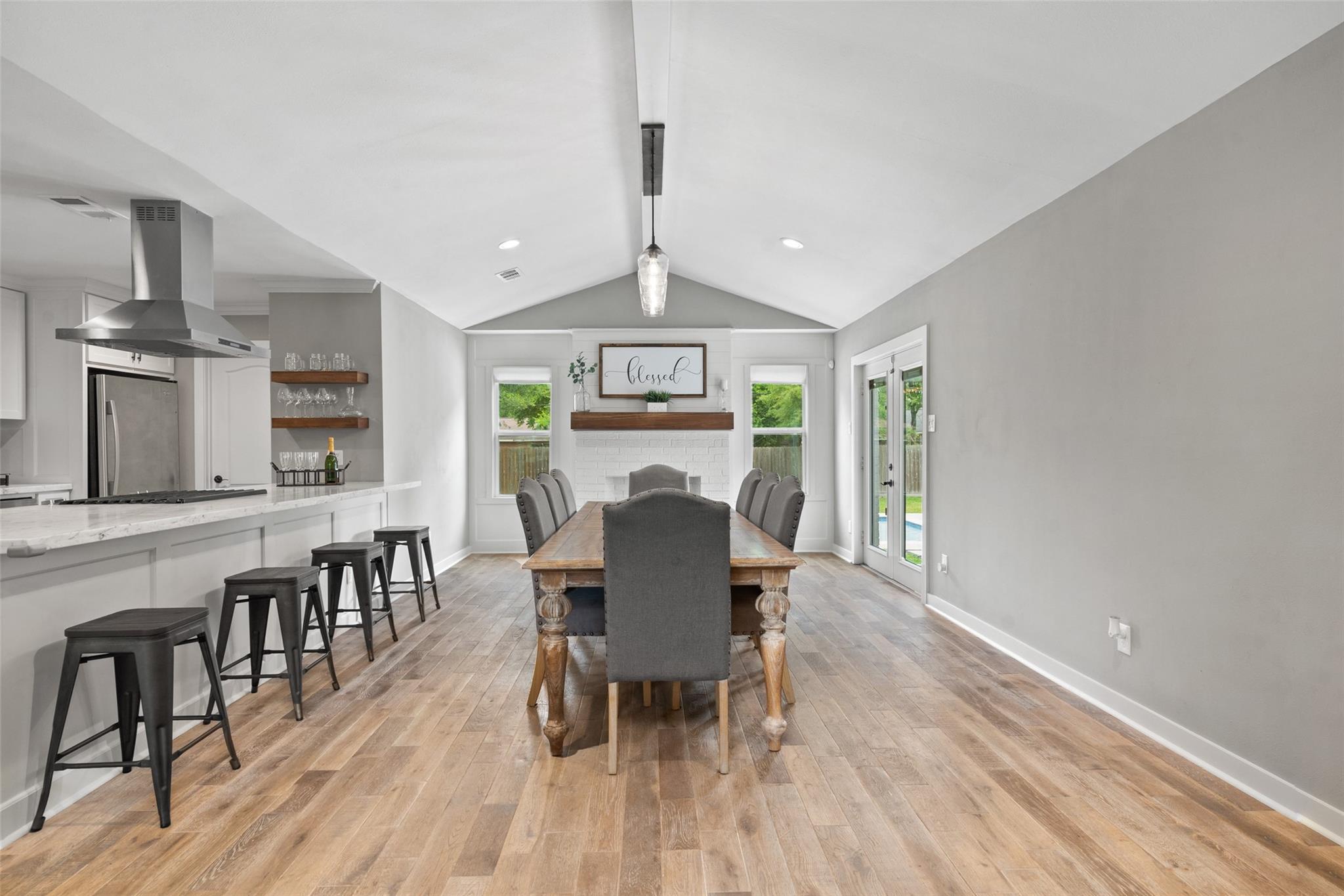 6811 Heron Drive