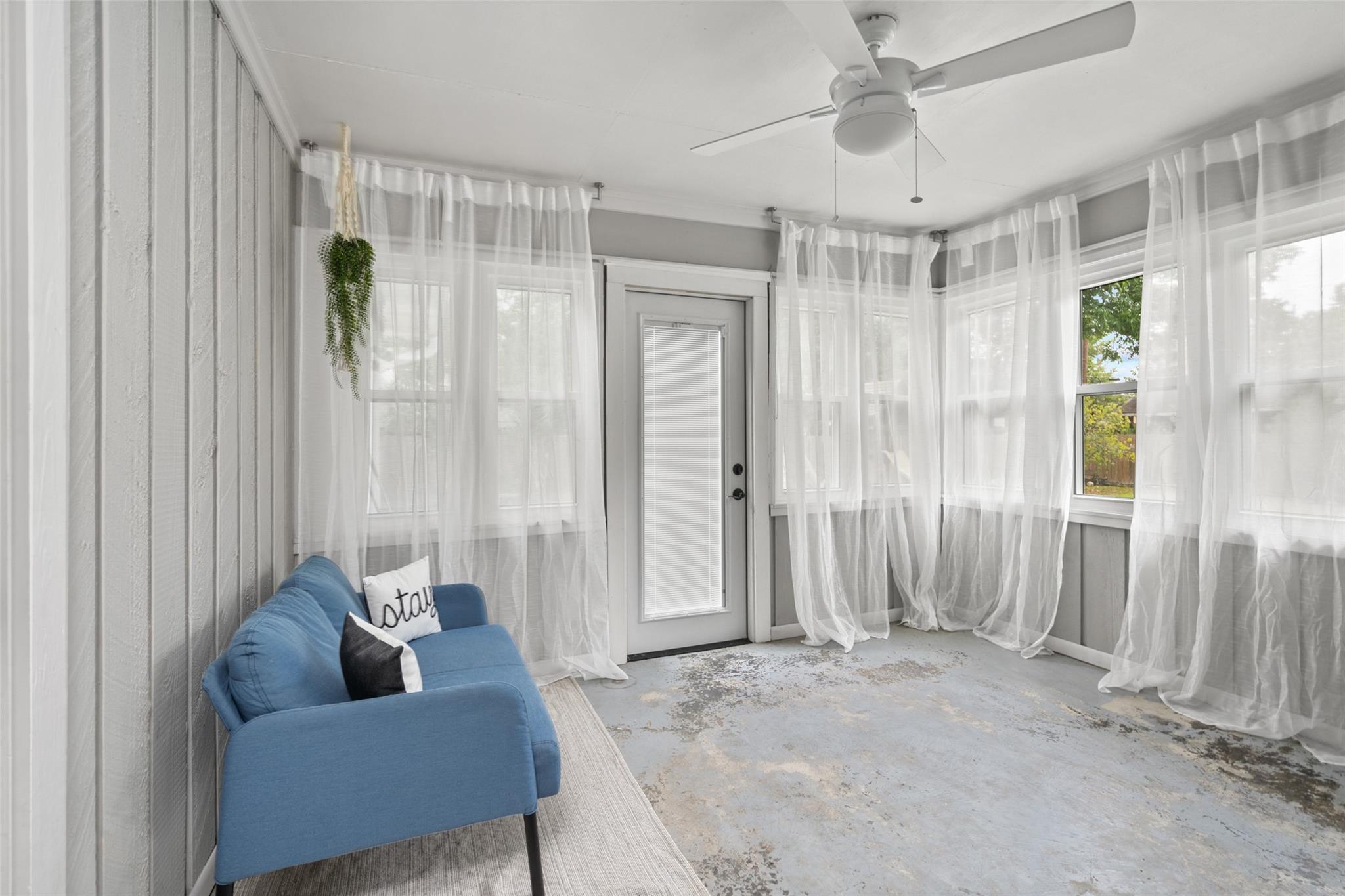 6811 Heron Drive