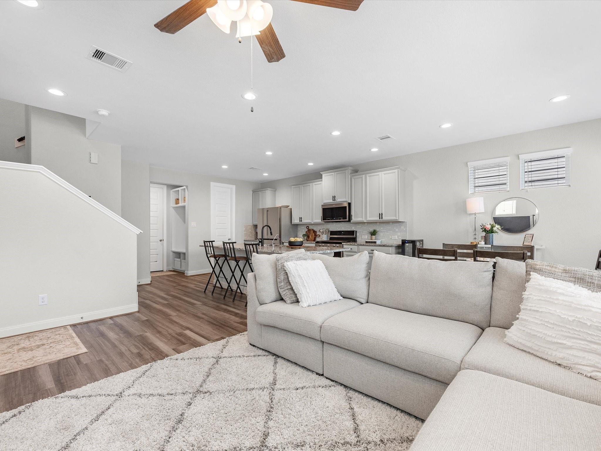 3112 Flower Market Lane