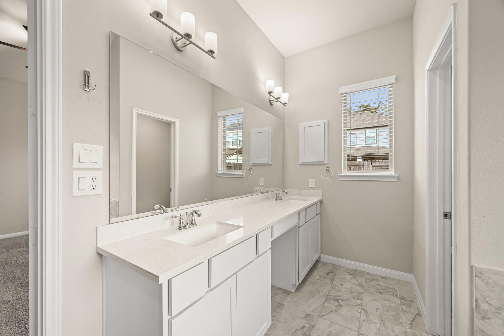 15019 Mulberry Hallow Street