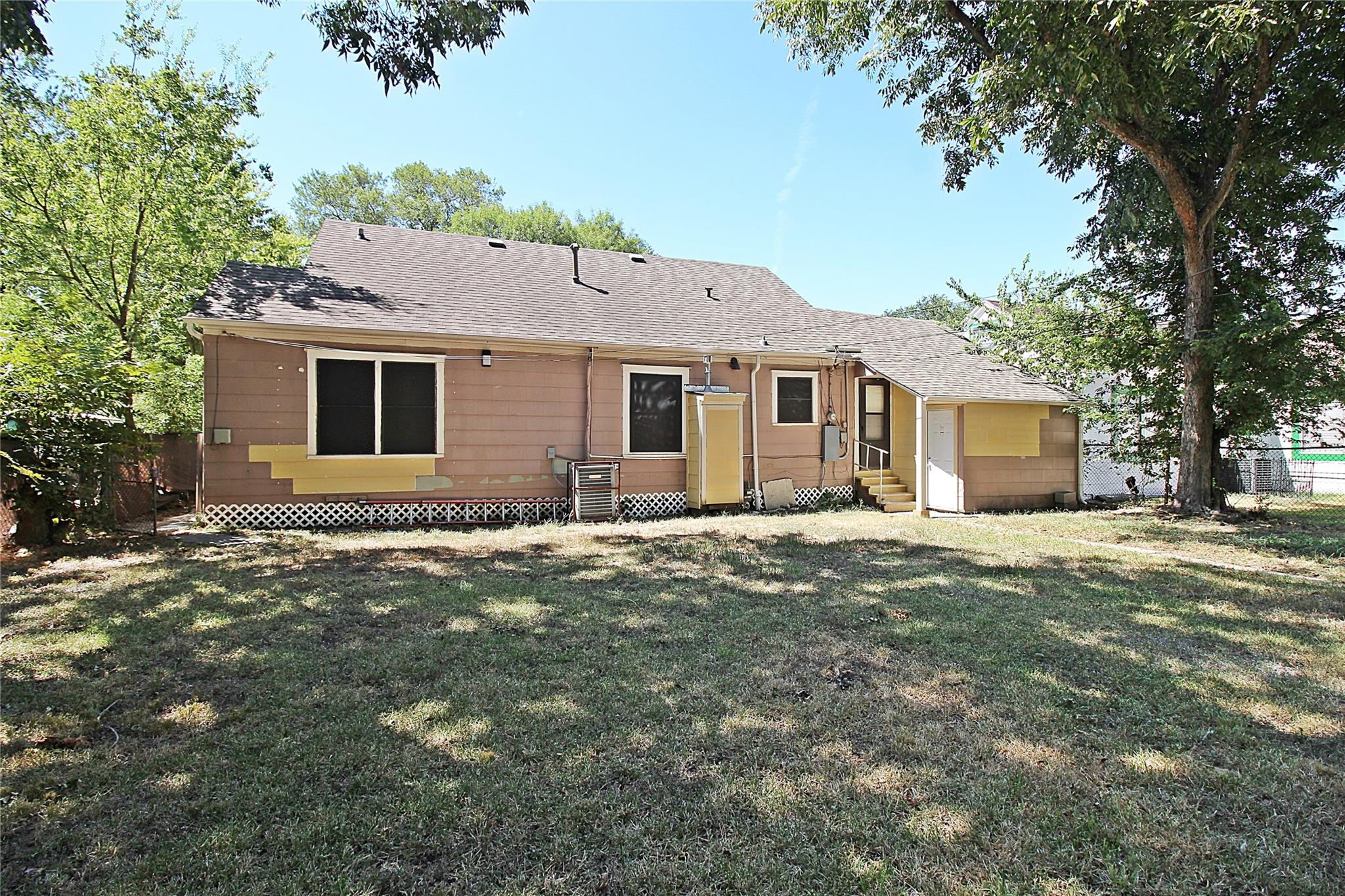7509 Elm Street