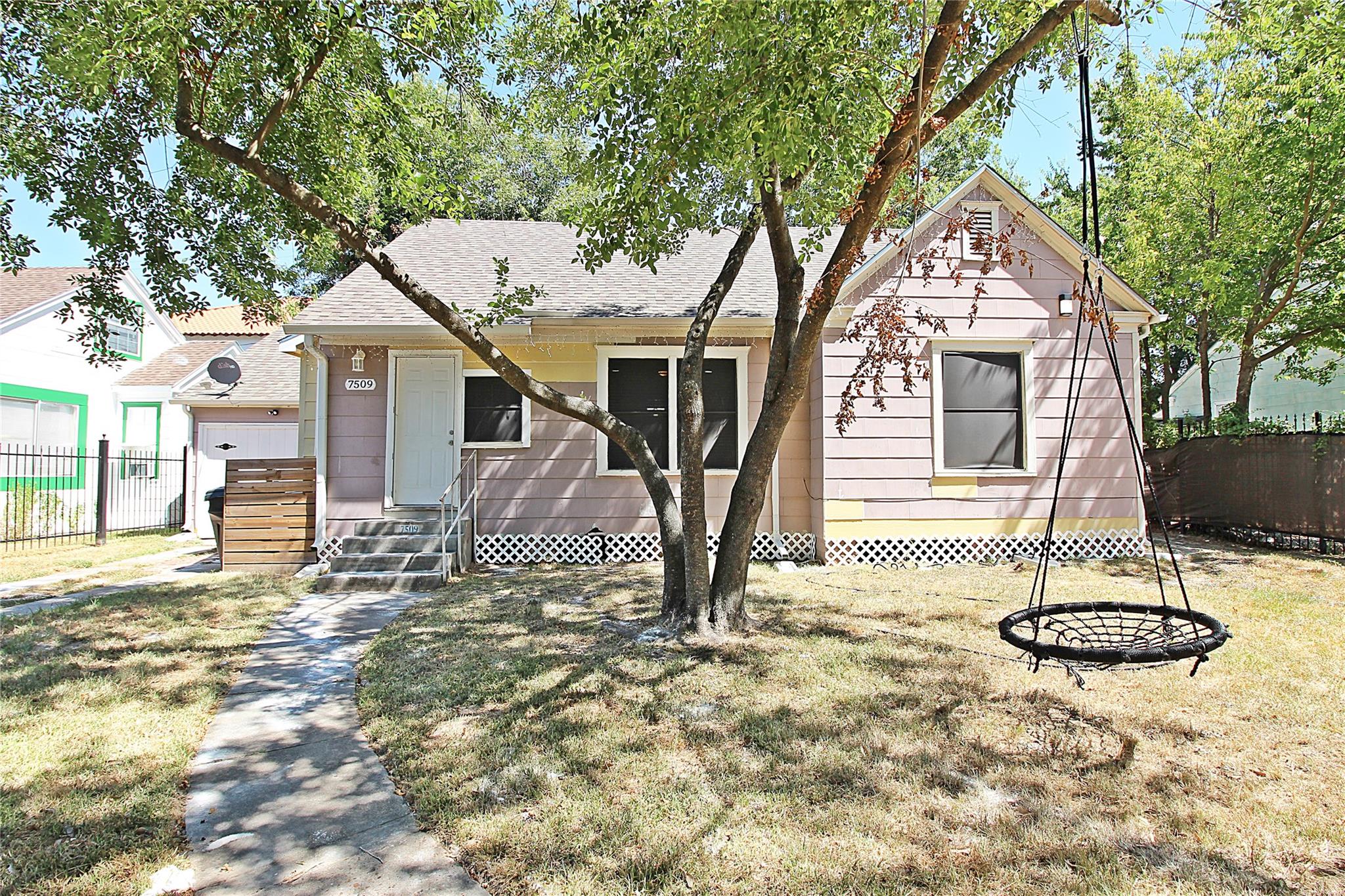 7509 Elm Street
