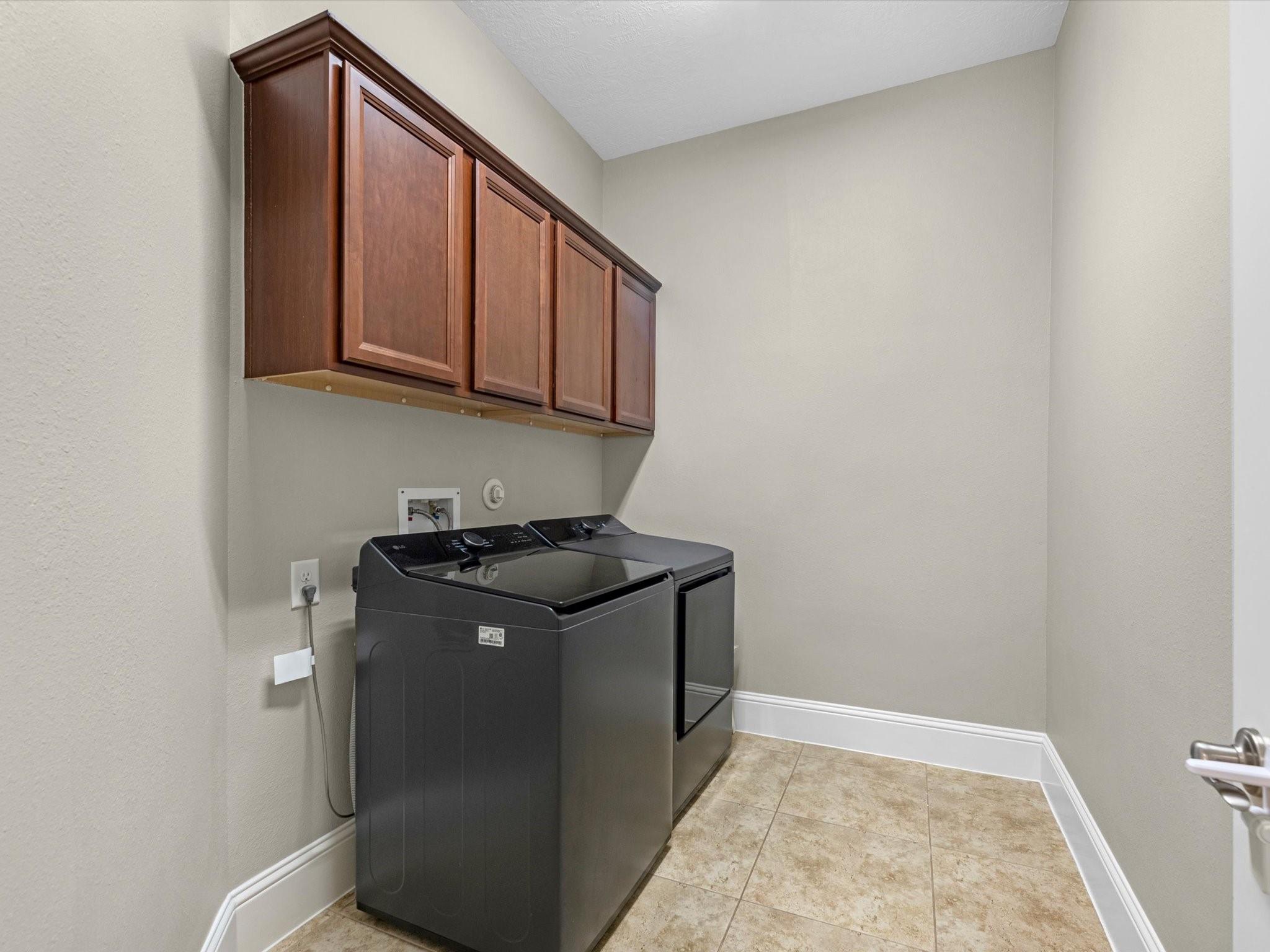 27209 Adrian Hills Lane