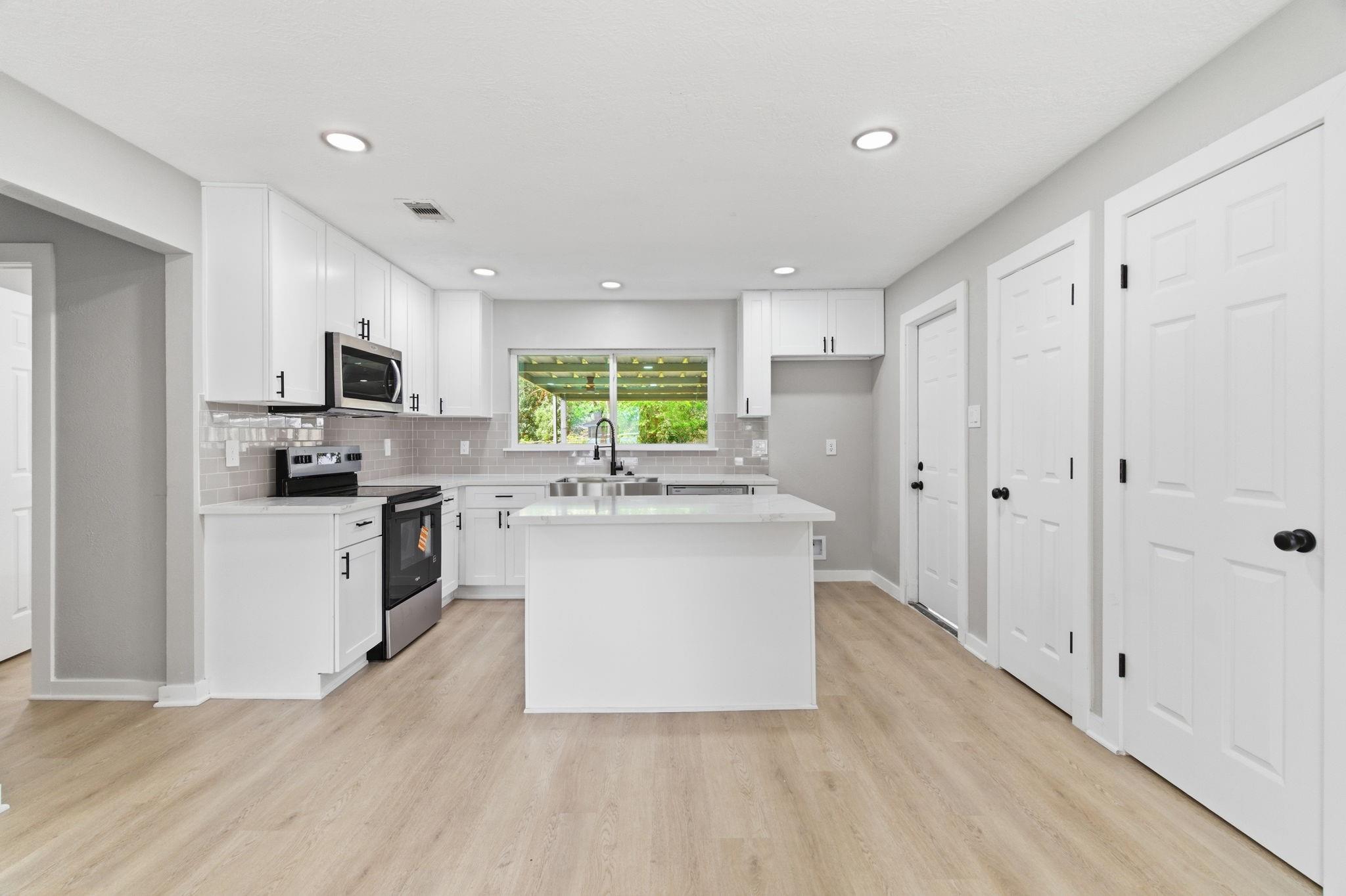 2208 Merle Street