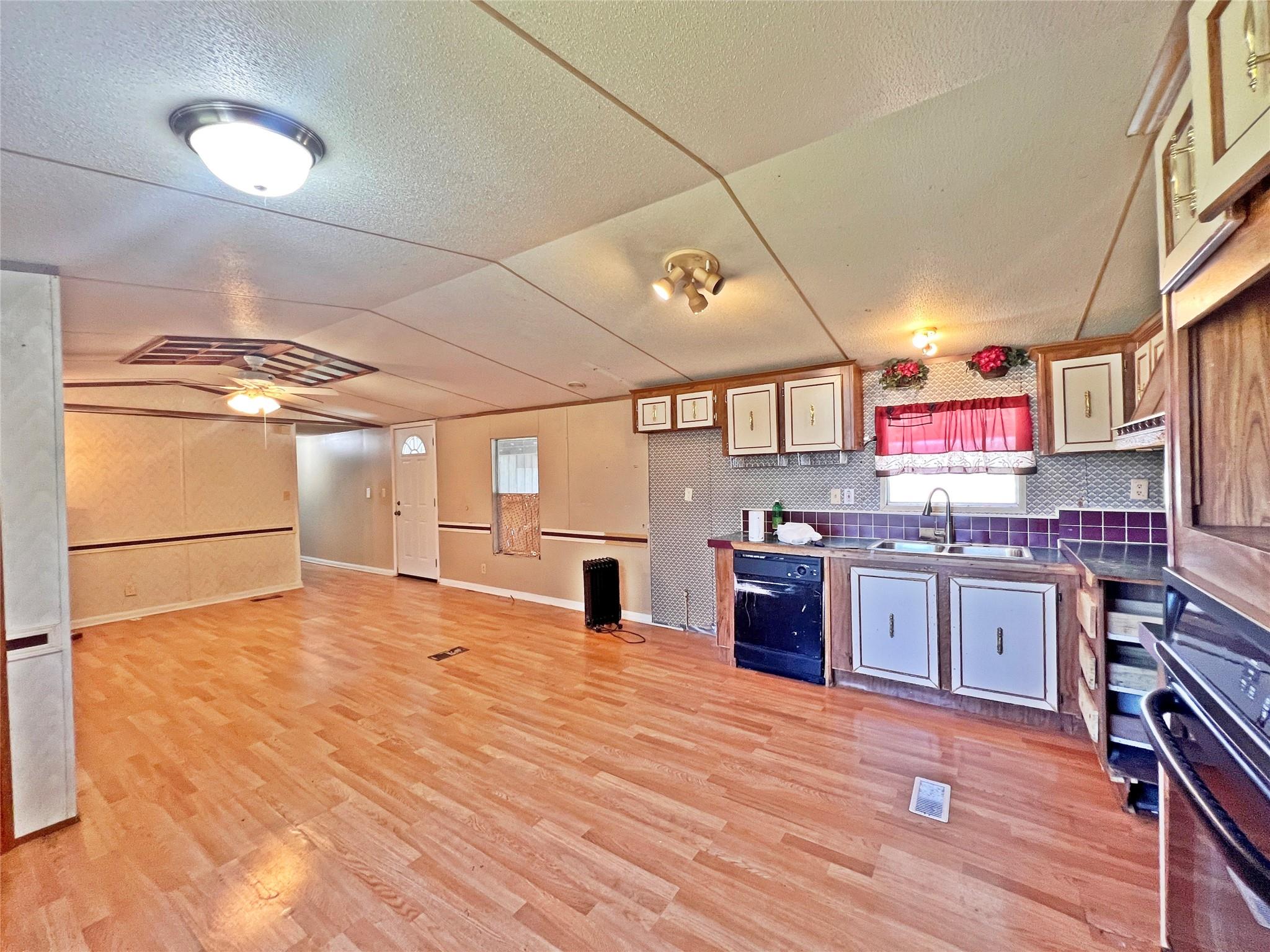 8835 Escondido Street