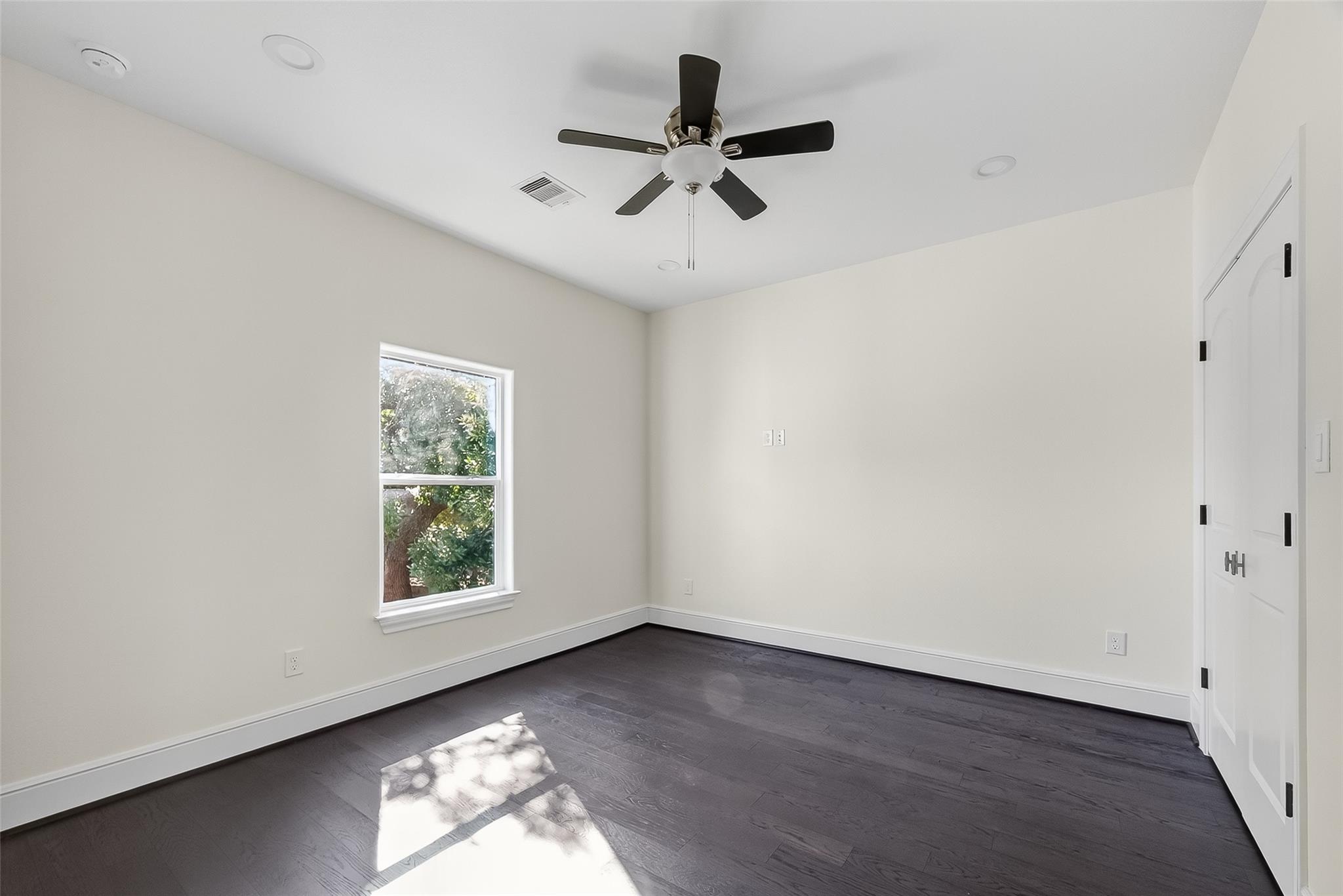 1435 Overhill Street