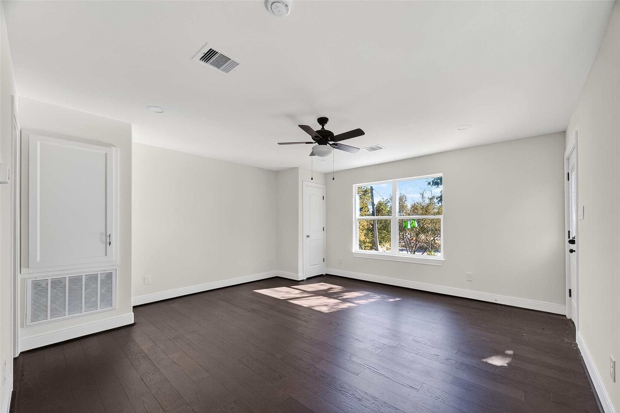 1435 Overhill Street