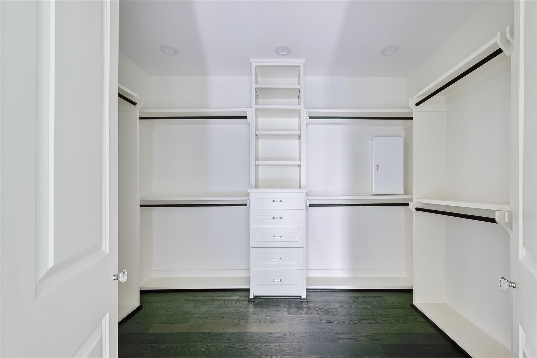 1435 Overhill Street