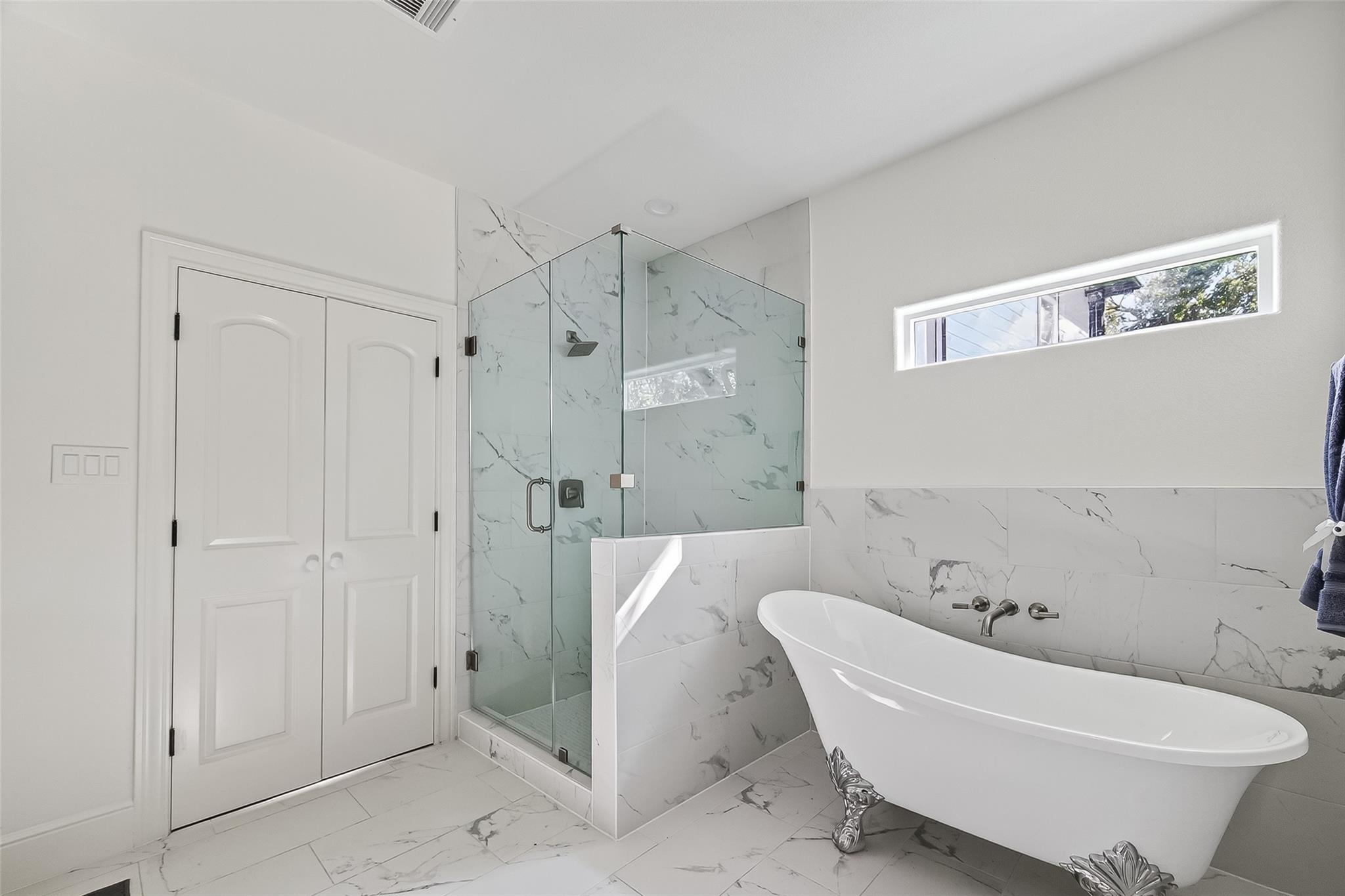 1435 Overhill Street