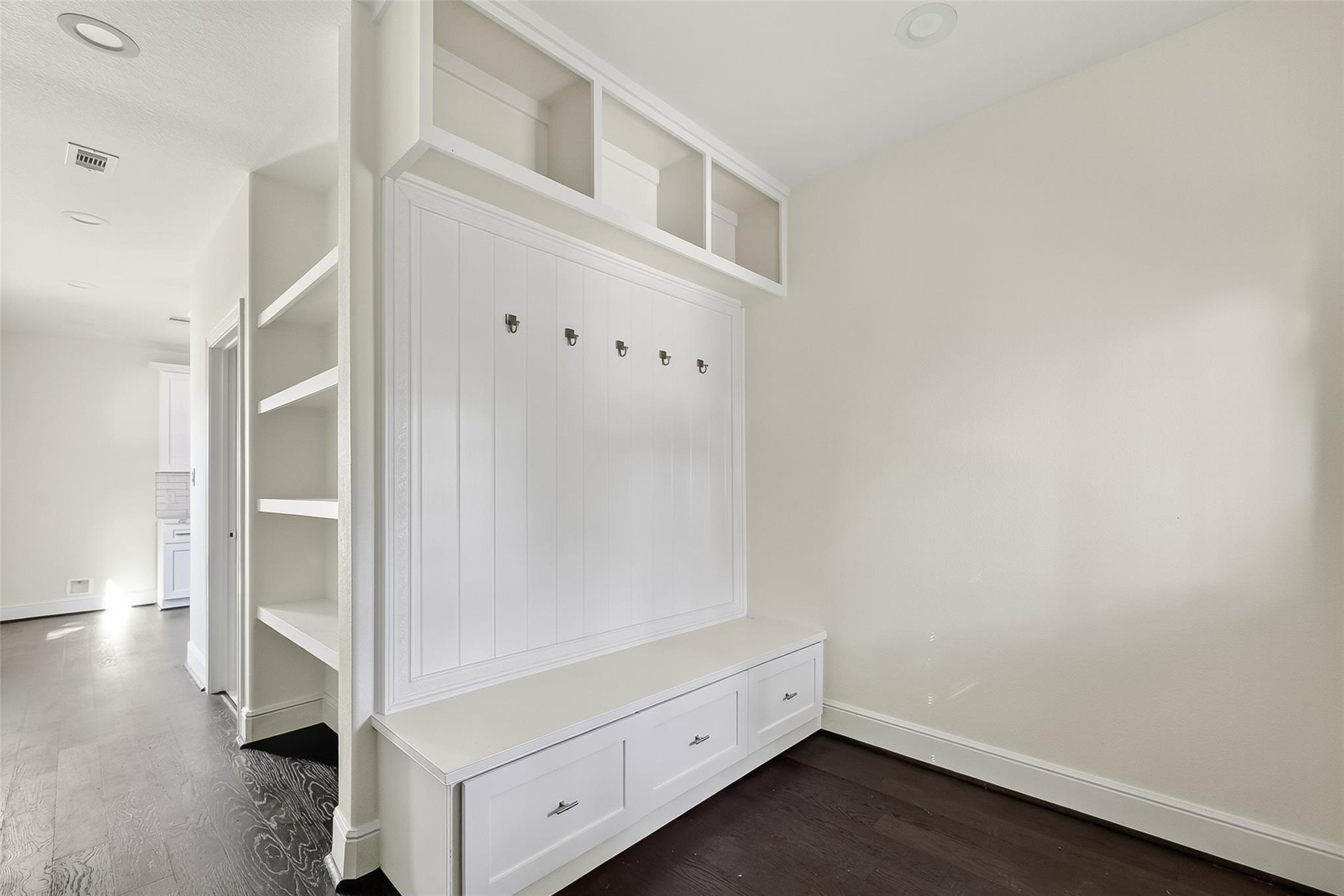 1435 Overhill Street