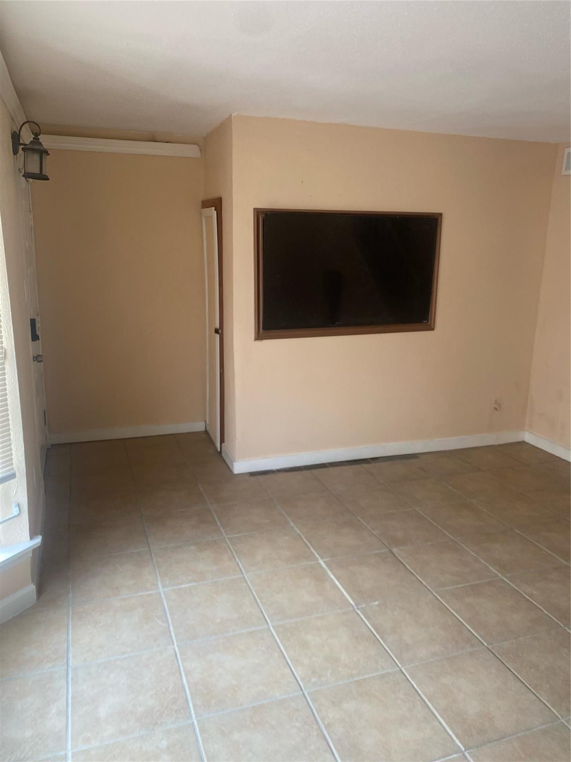 9350 Country Creek Drive # 1