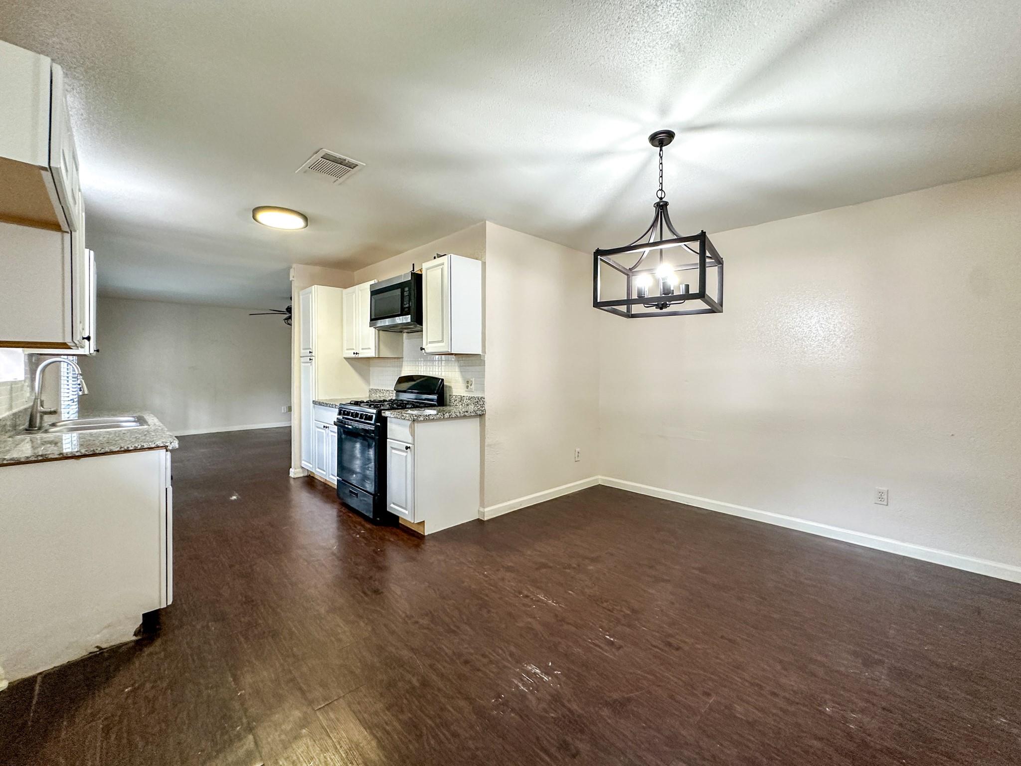 3619 Darling Avenue