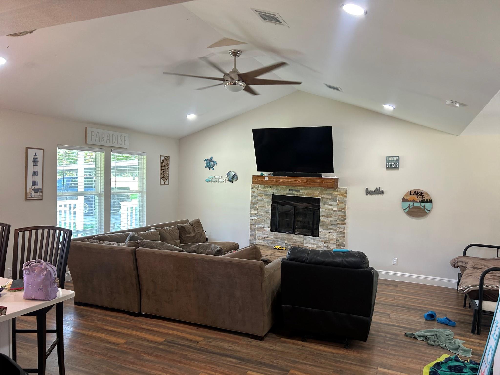 624 Stevens Lane