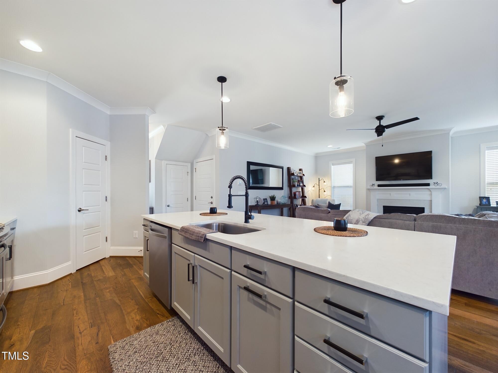 5012 Centerbud Place