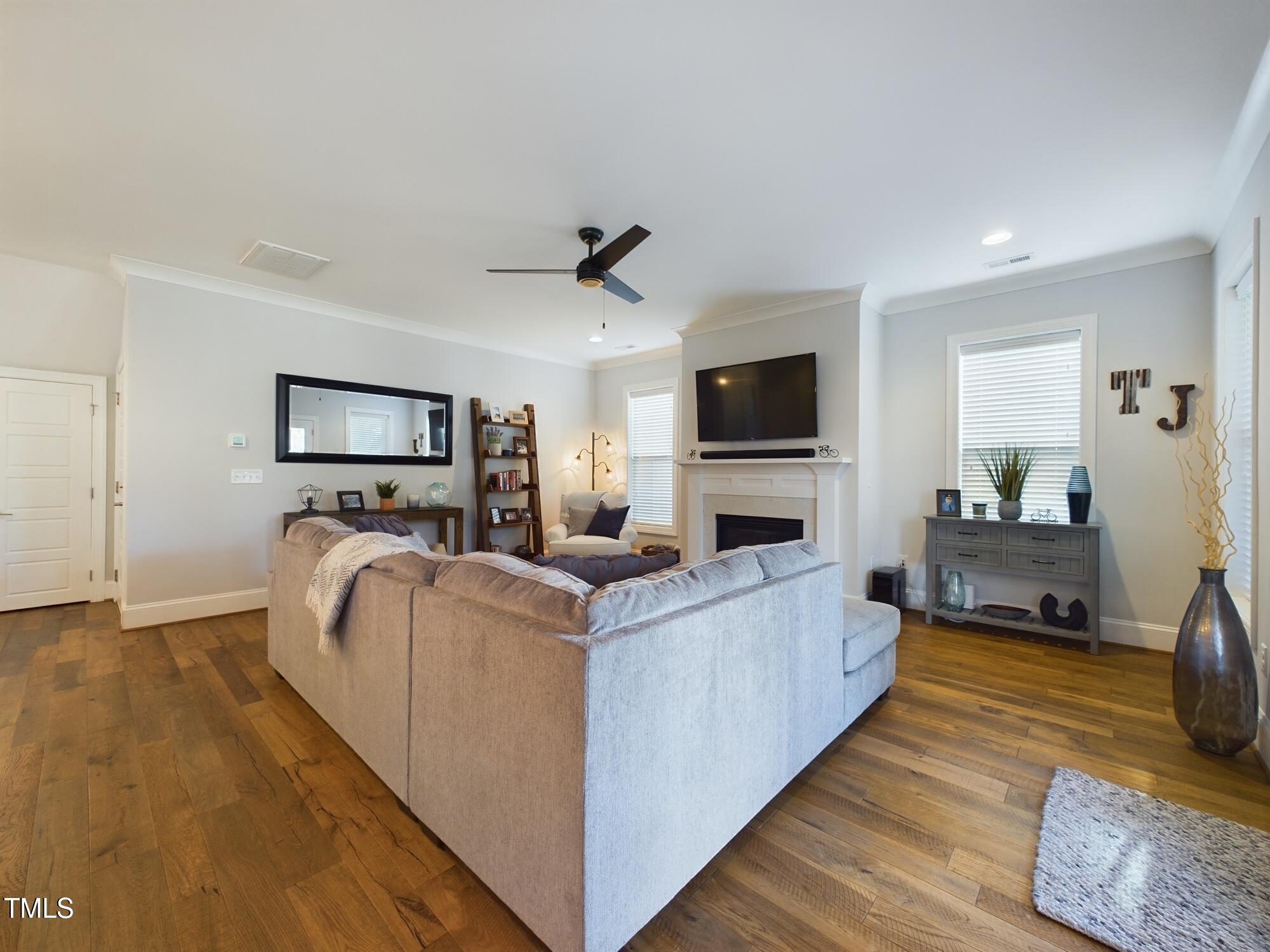 5012 Centerbud Place