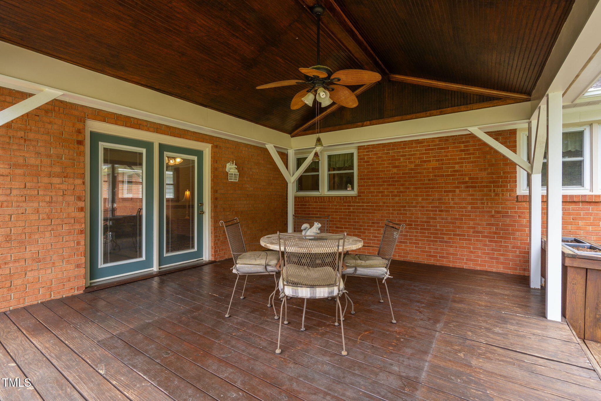 3913 Vesta Drive