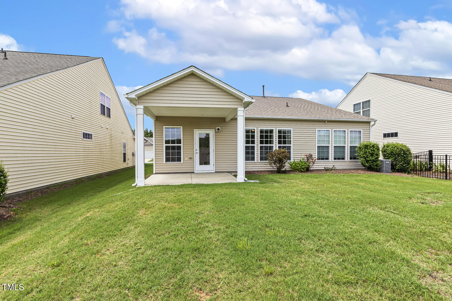 2425 Fiddich Lane
