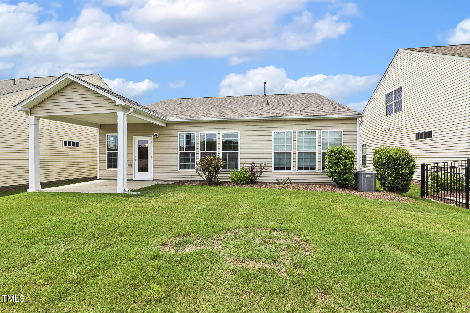 2425 Fiddich Lane