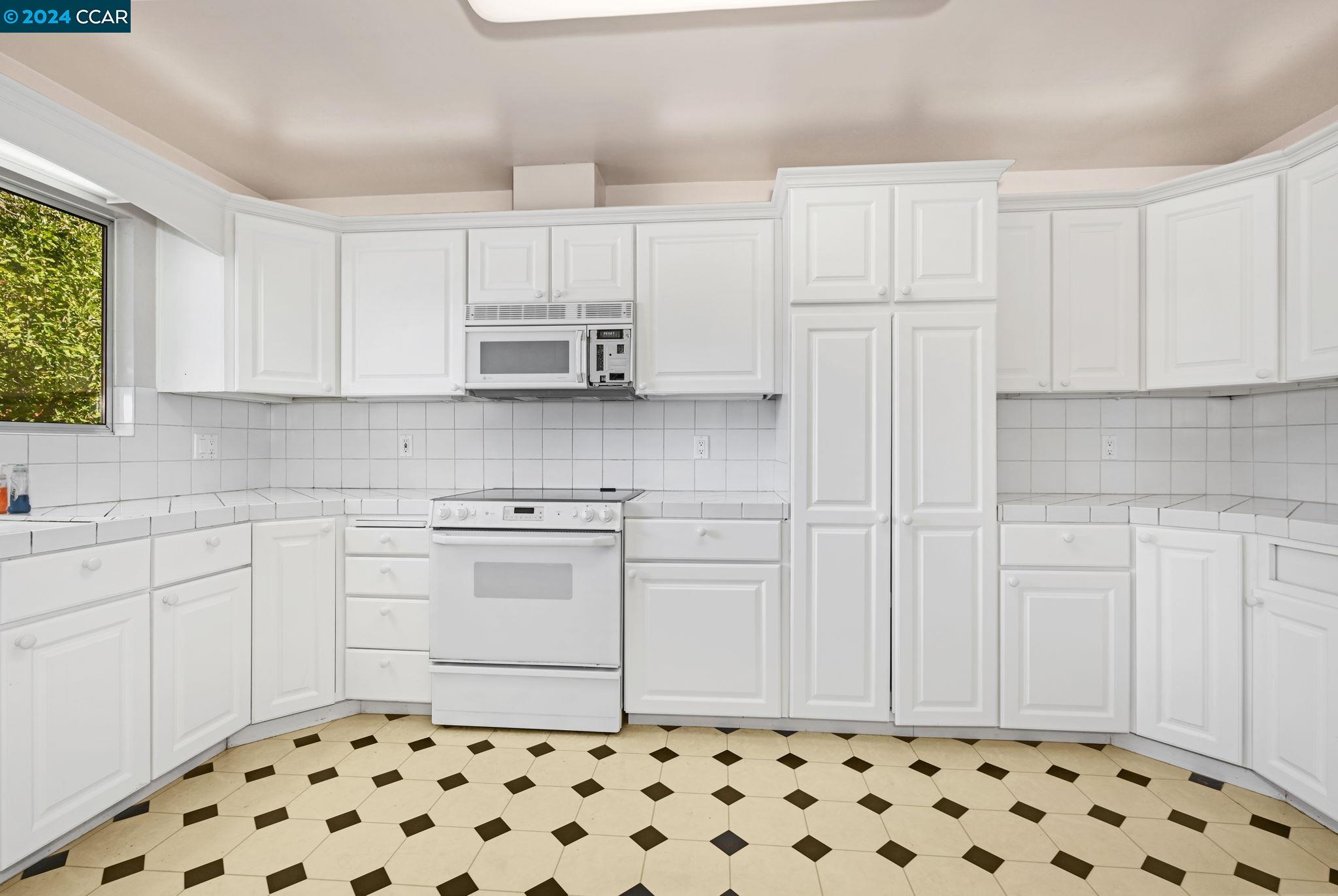 51 Alder Ave
