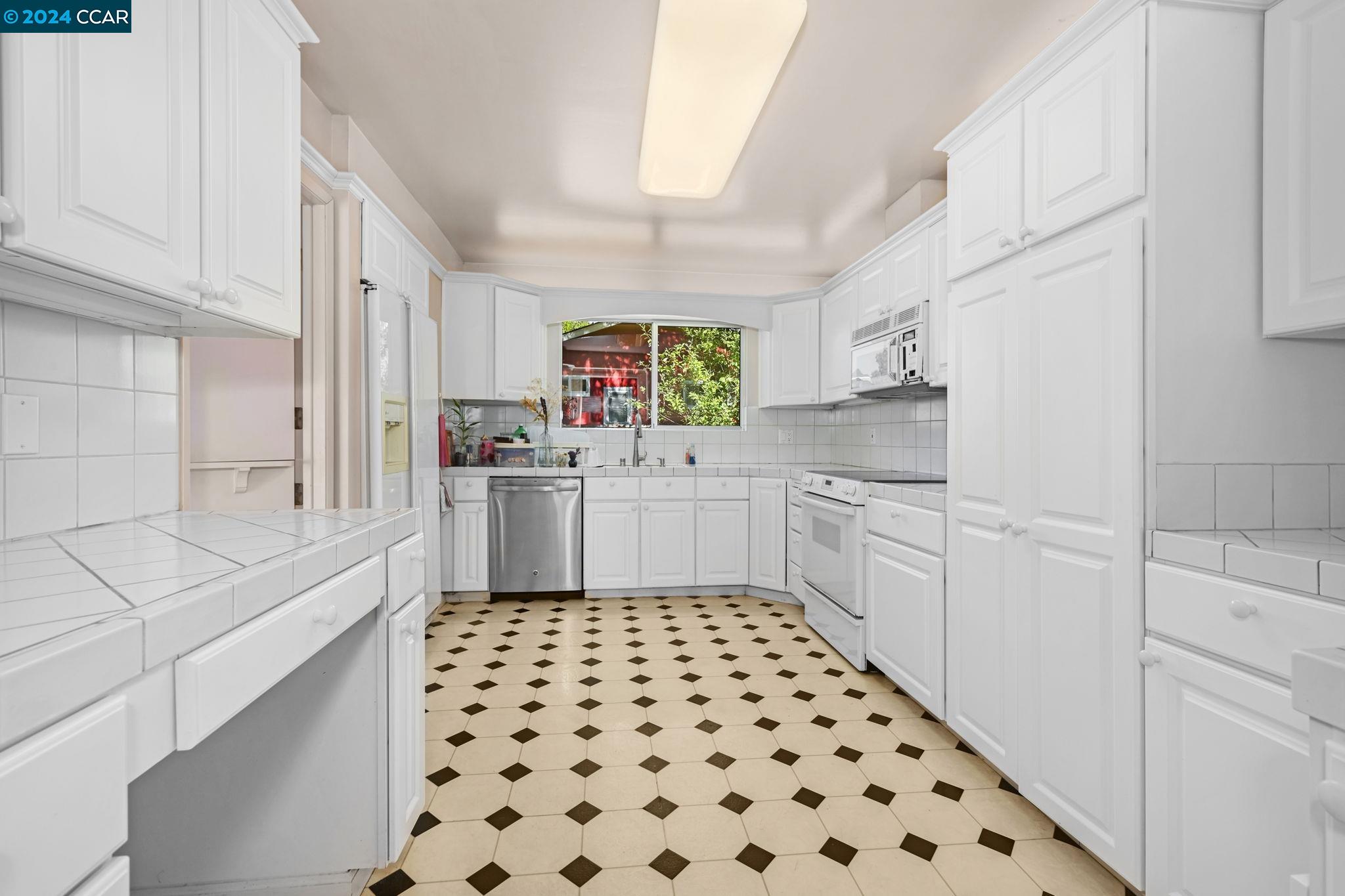51 Alder Ave