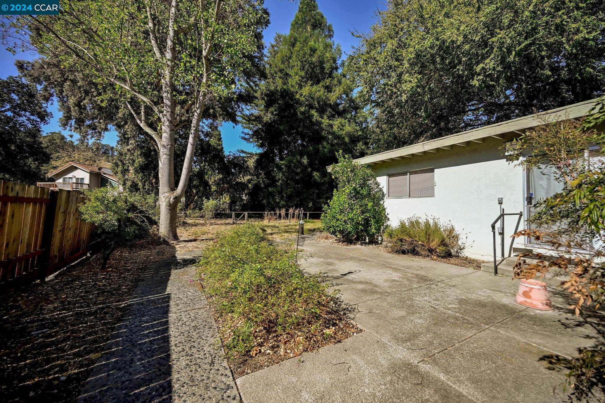 51 Alder Ave