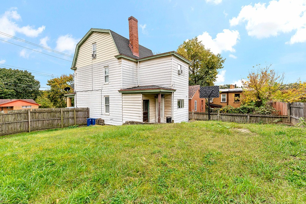 7 Sylvania Ave