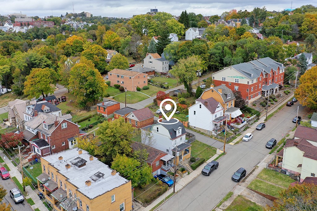 7 Sylvania Ave
