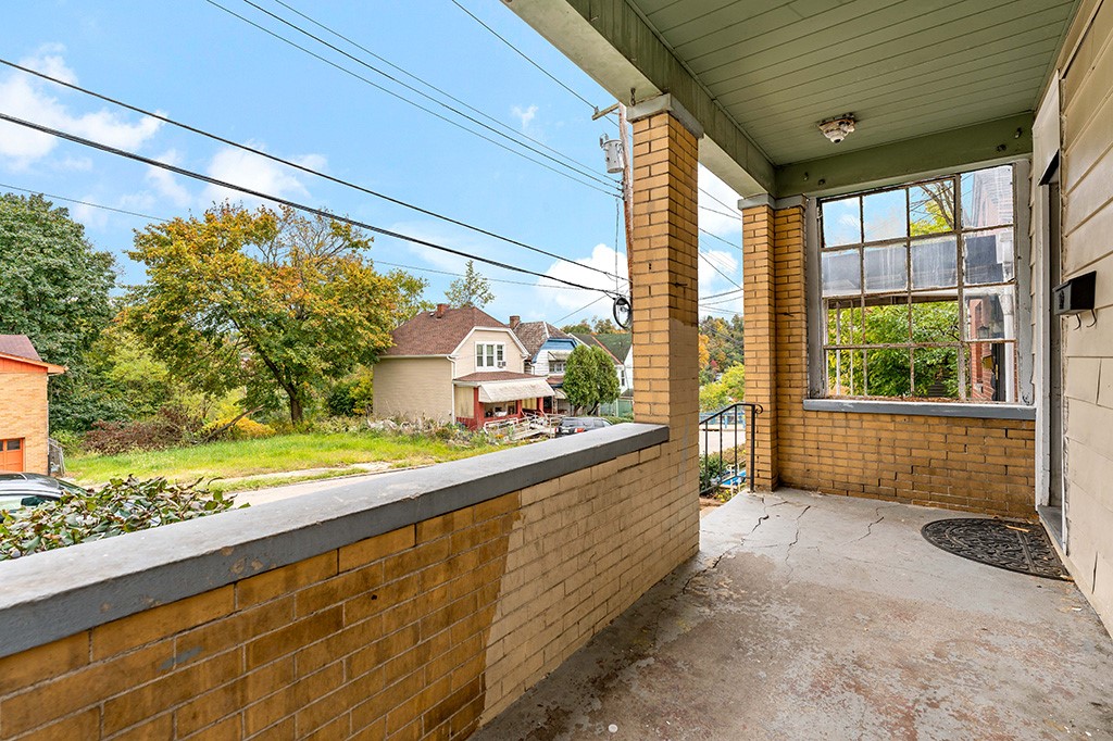 7 Sylvania Ave