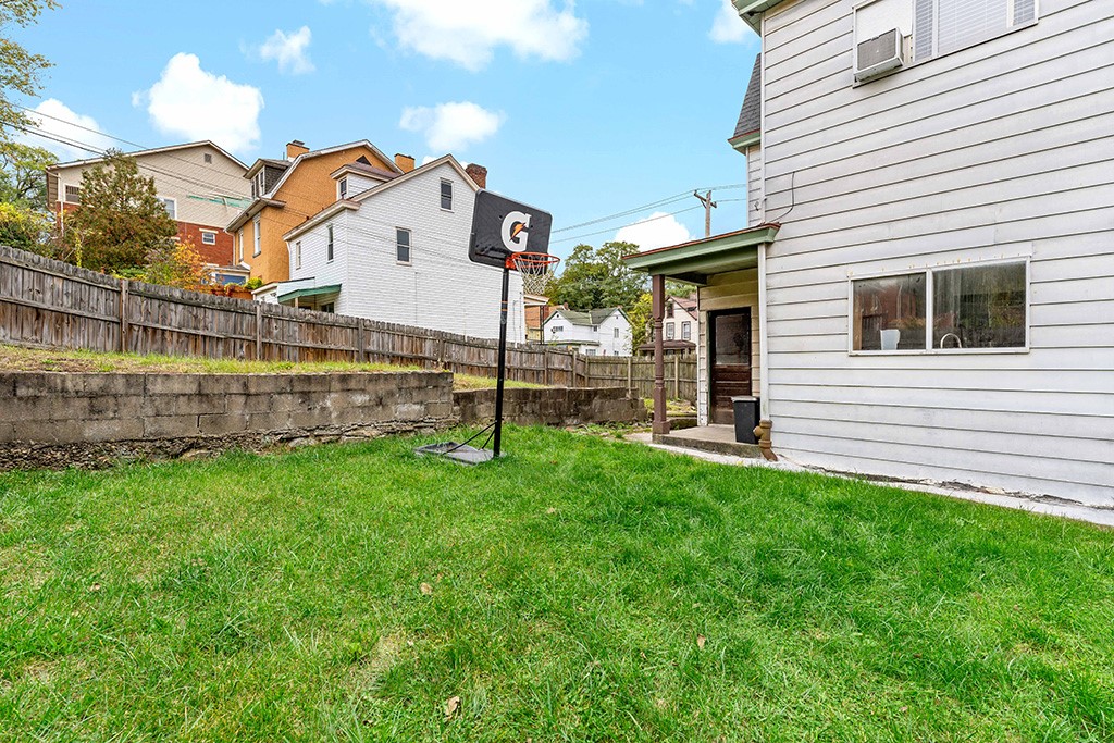 7 Sylvania Ave