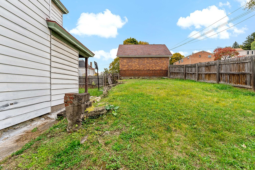 7 Sylvania Ave