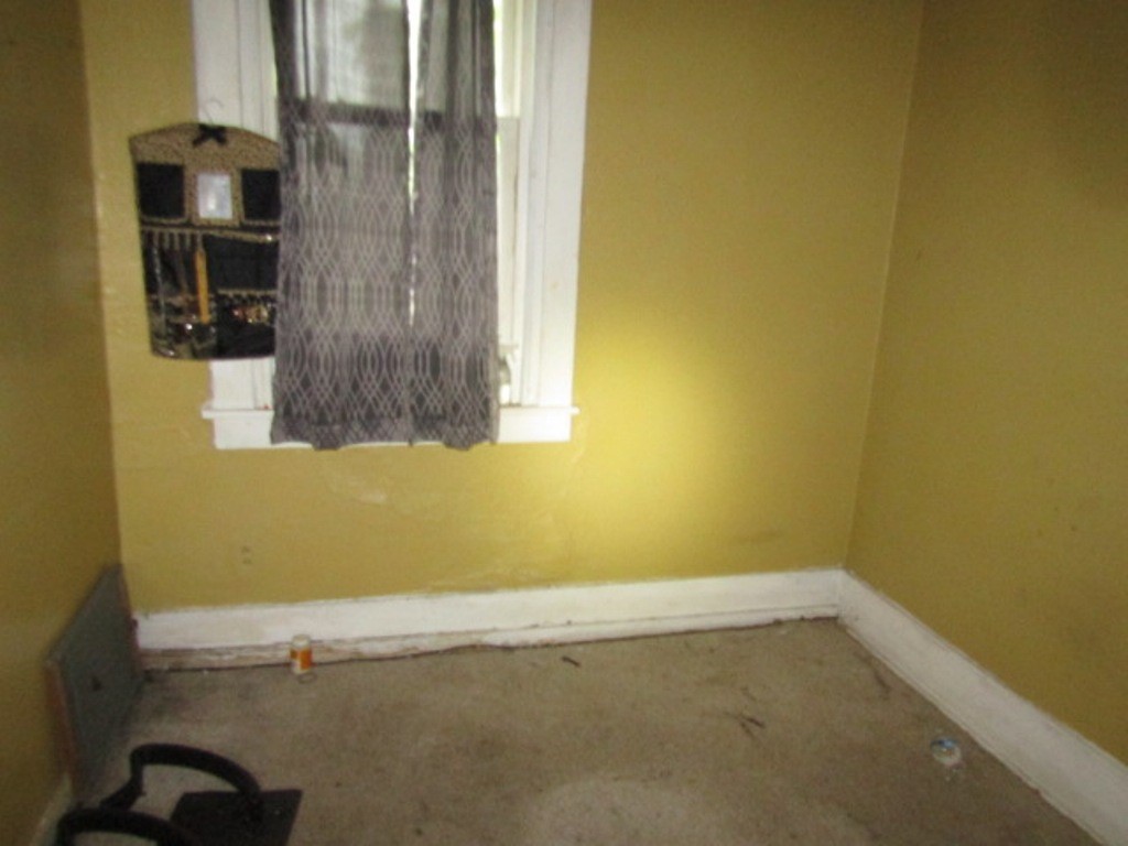 516 Paulson Ave