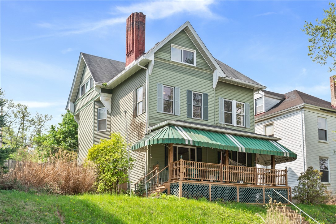 704 E 10th Ave