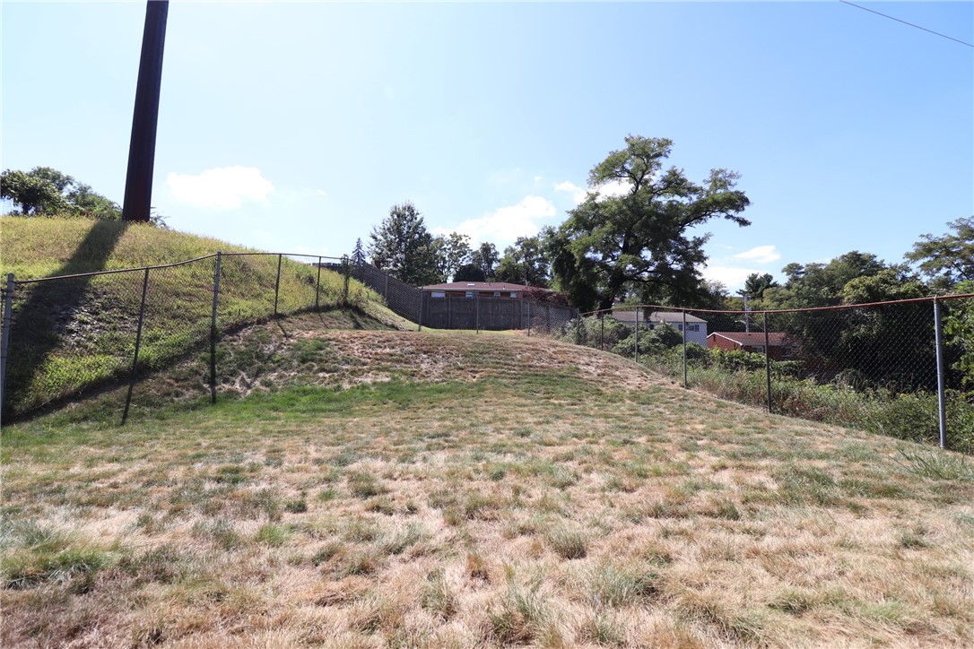 451 GROVE RD