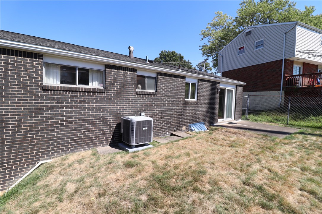 451 GROVE RD