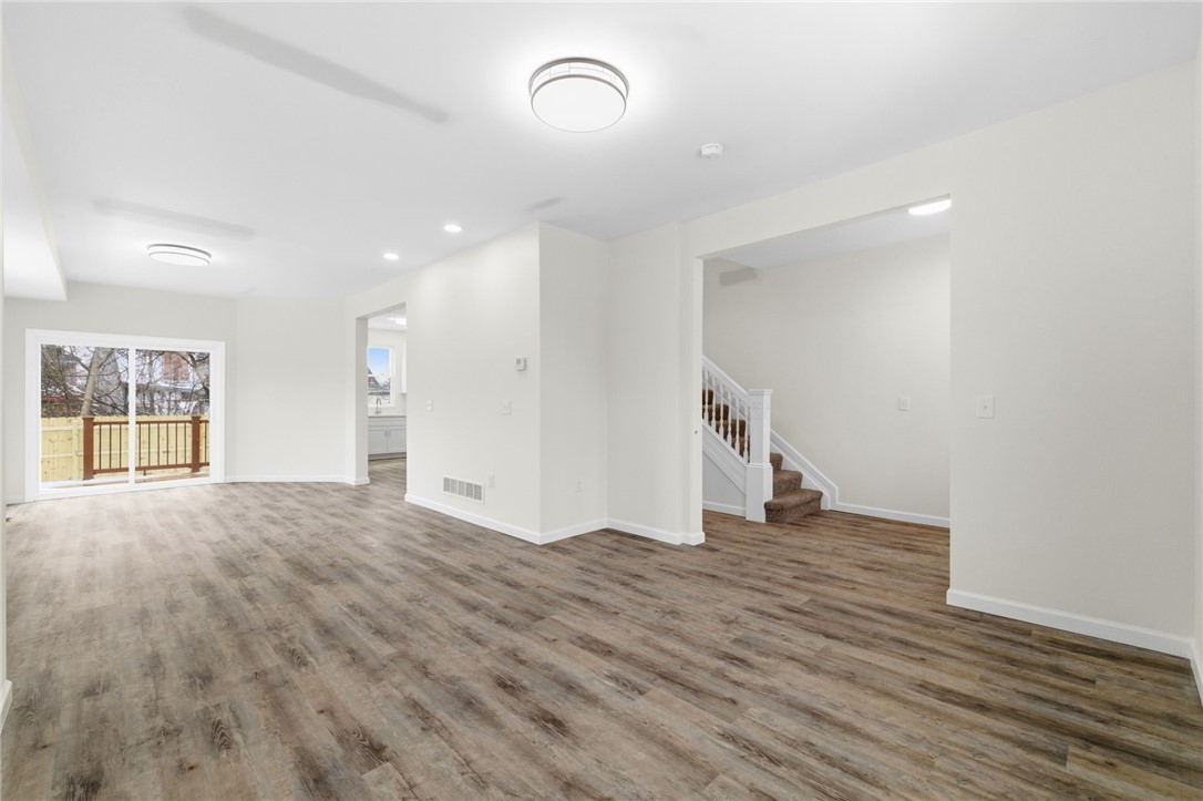 303 Elsdon Street
