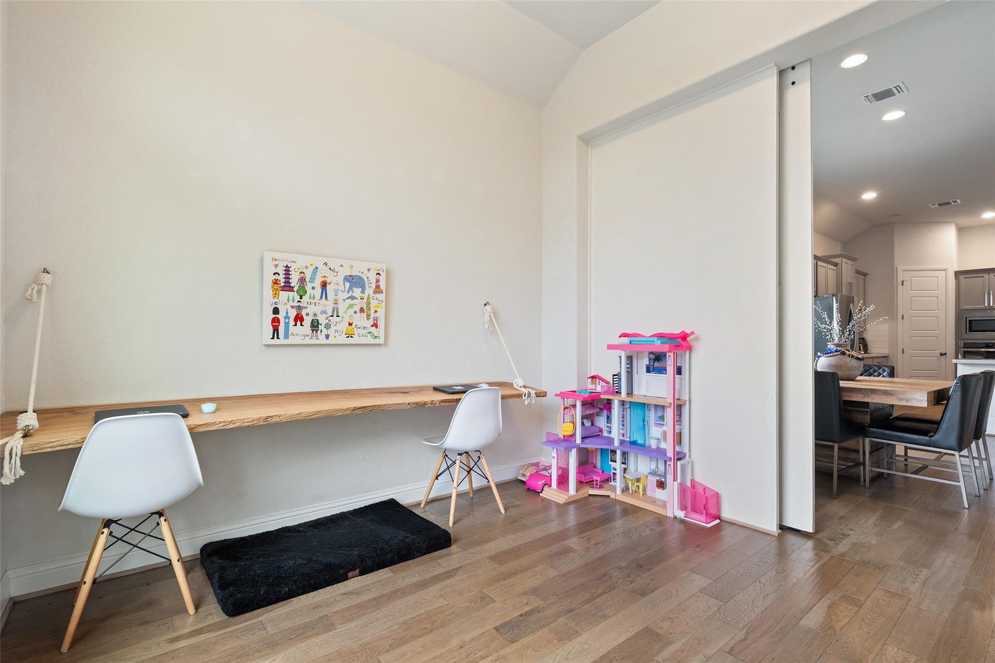 216 Vista Village CV
