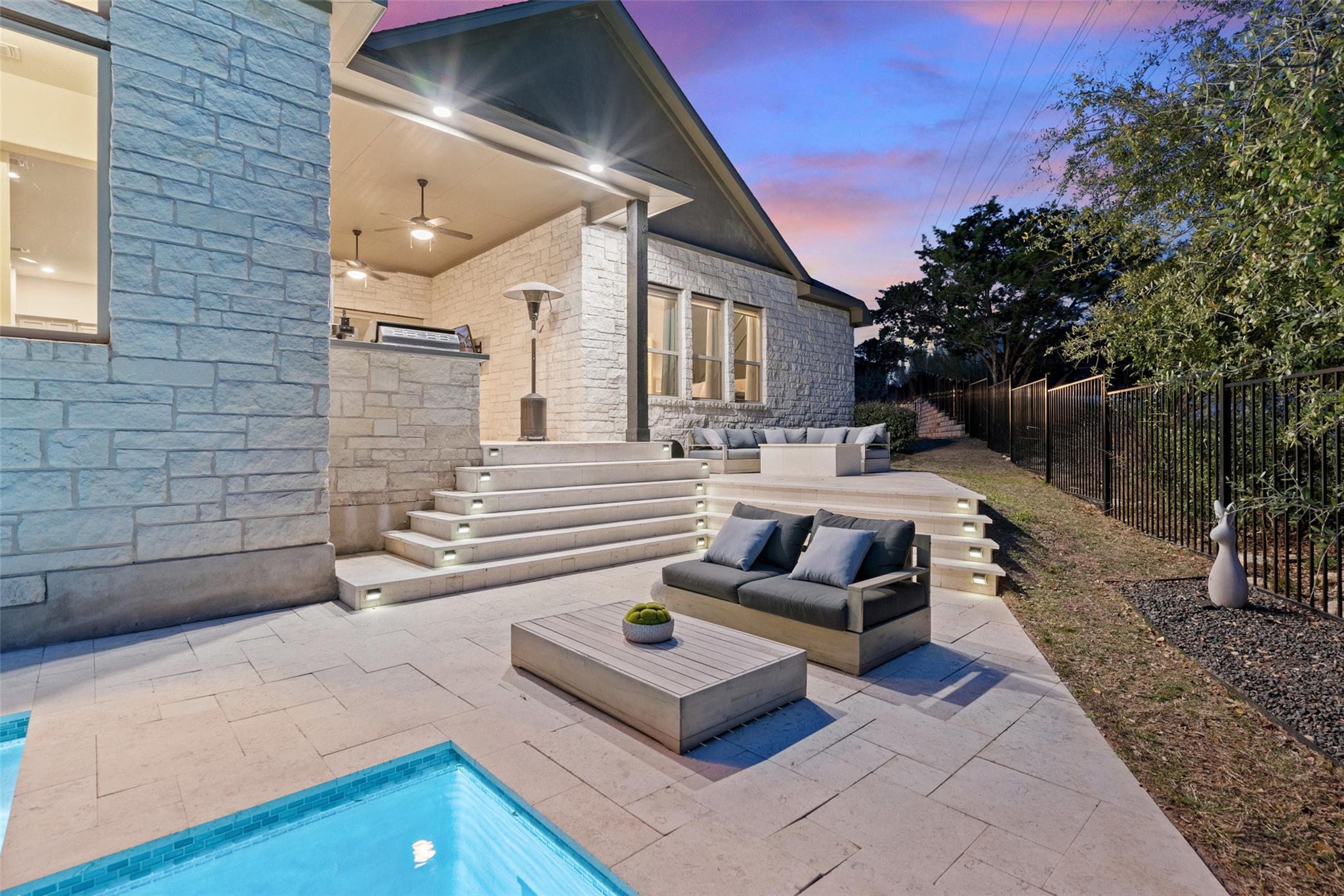216 Vista Village CV