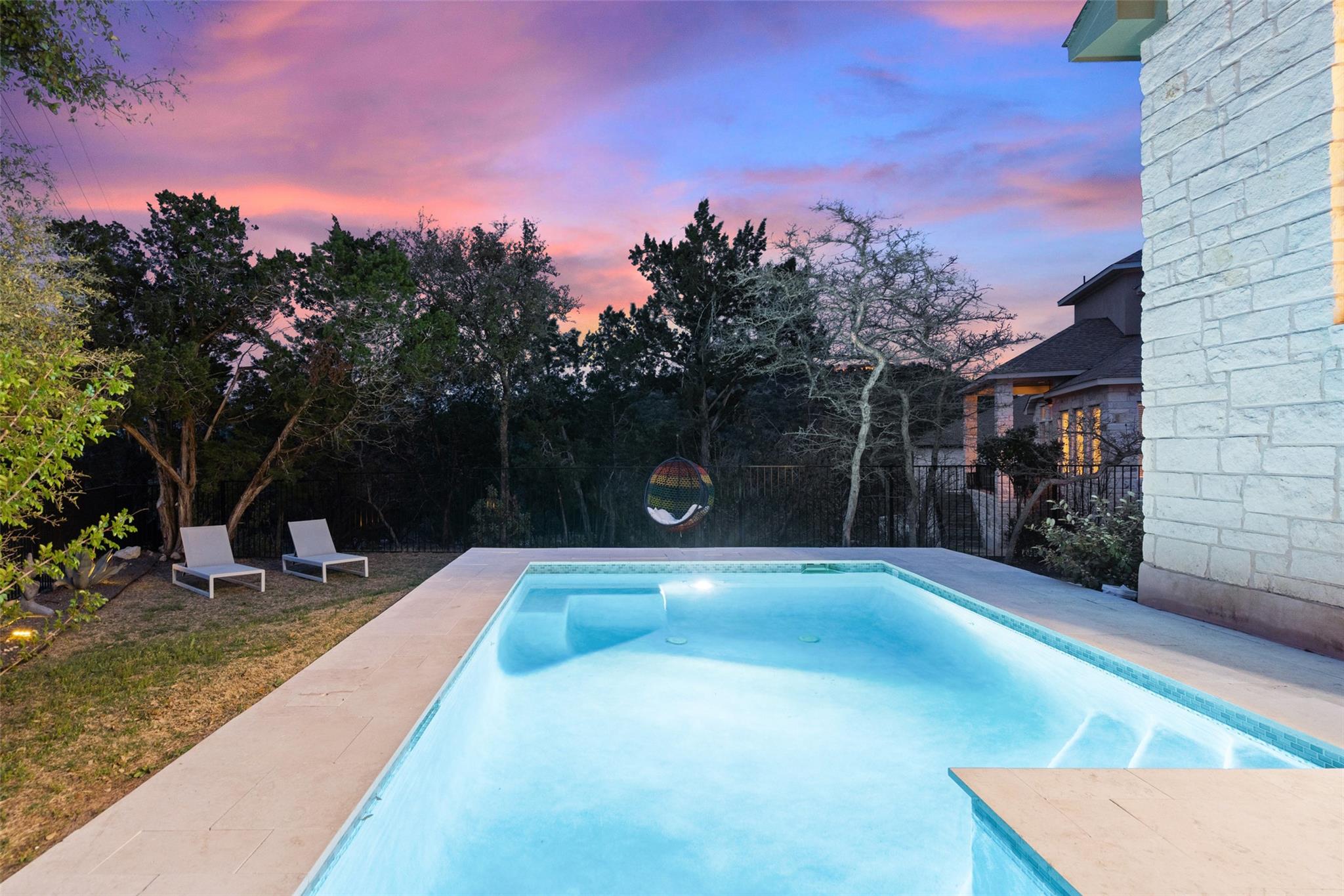 216 Vista Village CV