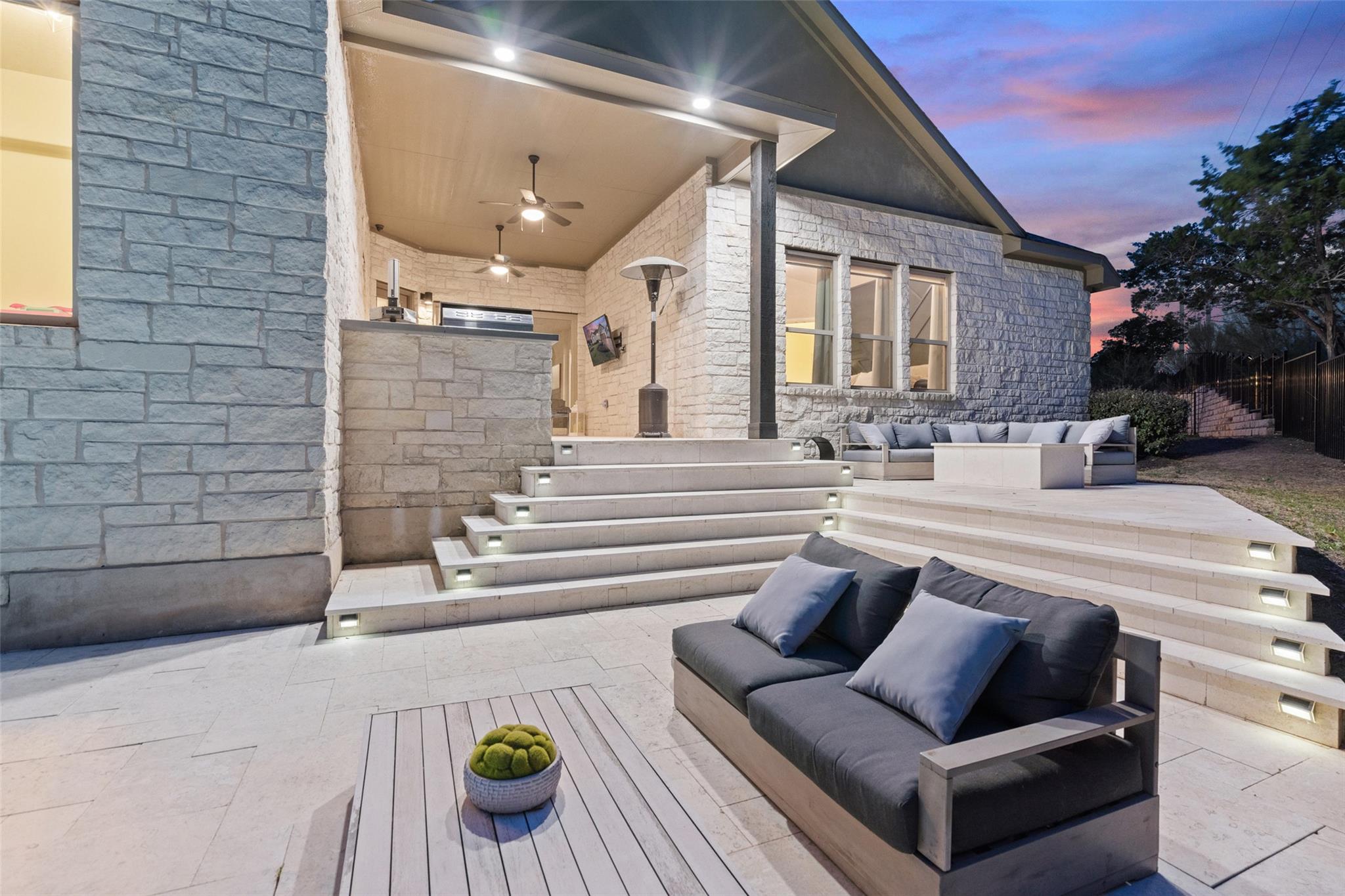 216 Vista Village CV